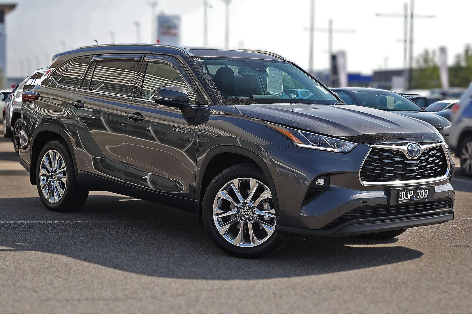 Toyota Kluger image 1