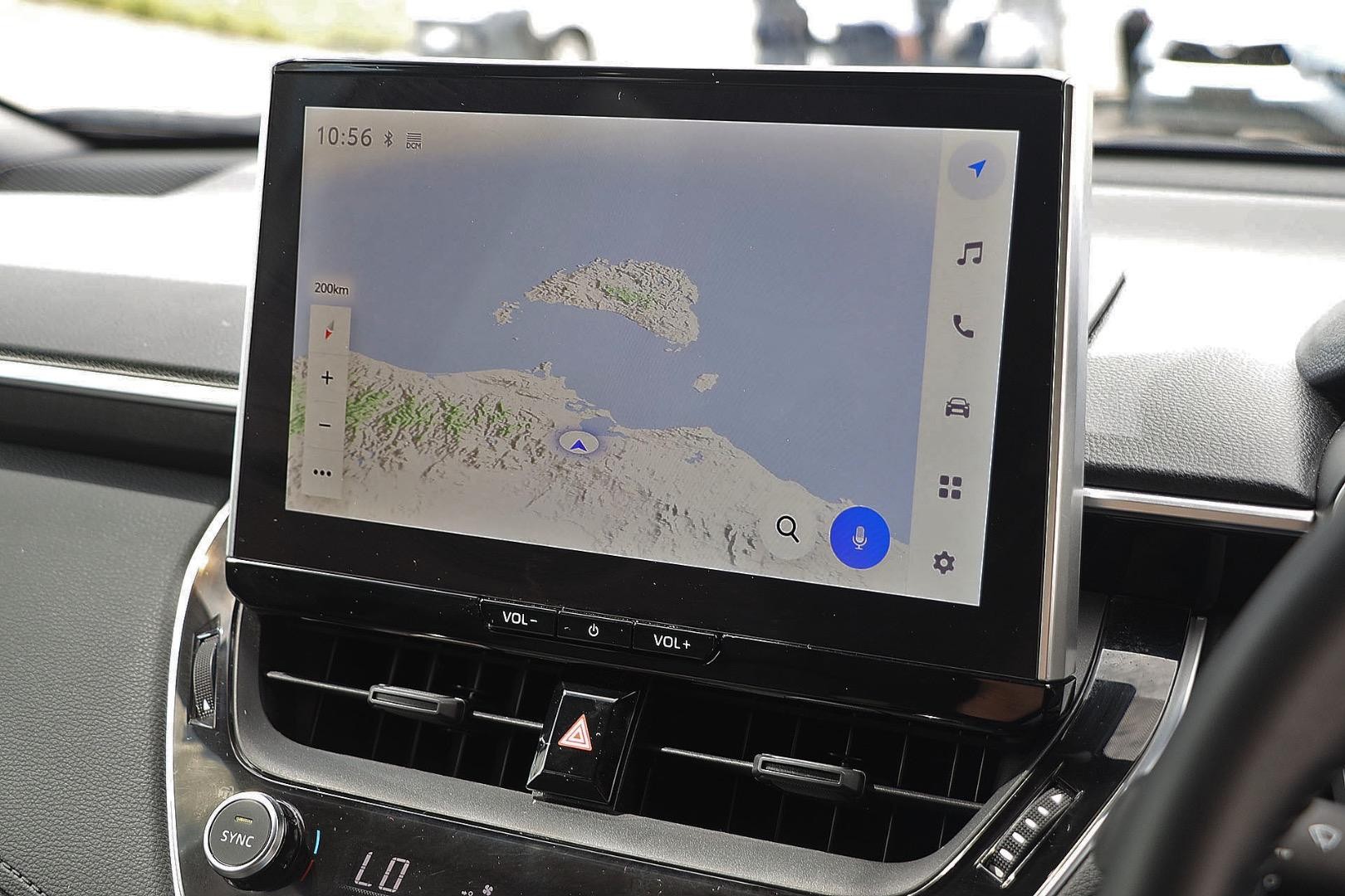 Toyota Corolla Cross image 2