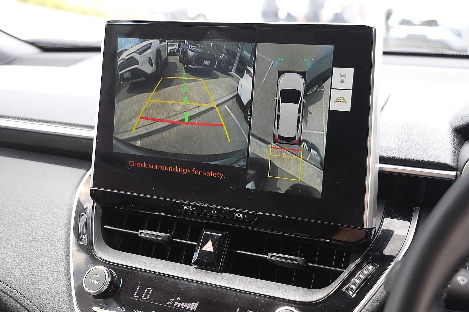 Toyota Corolla Cross image 3