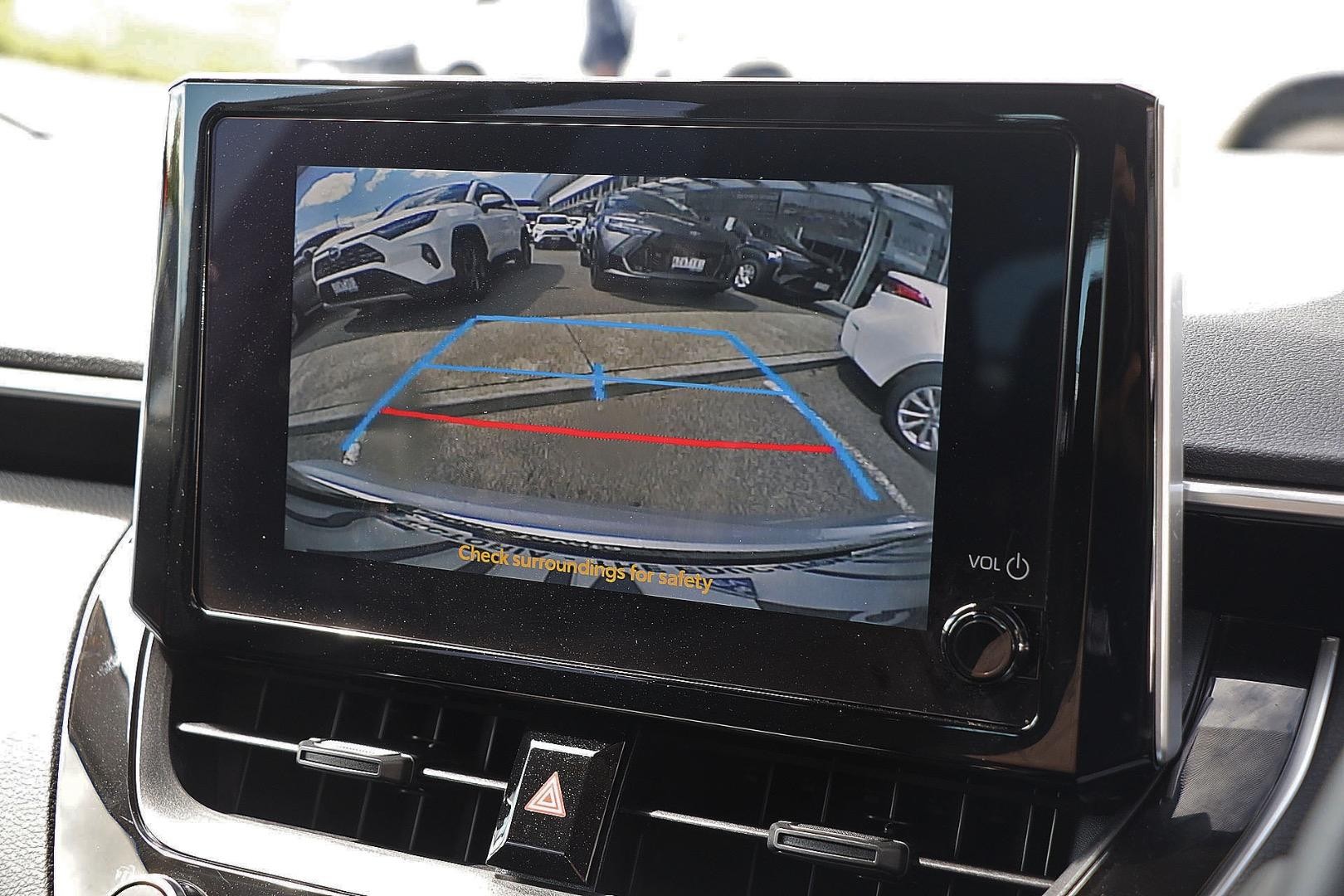 Toyota Corolla image 2