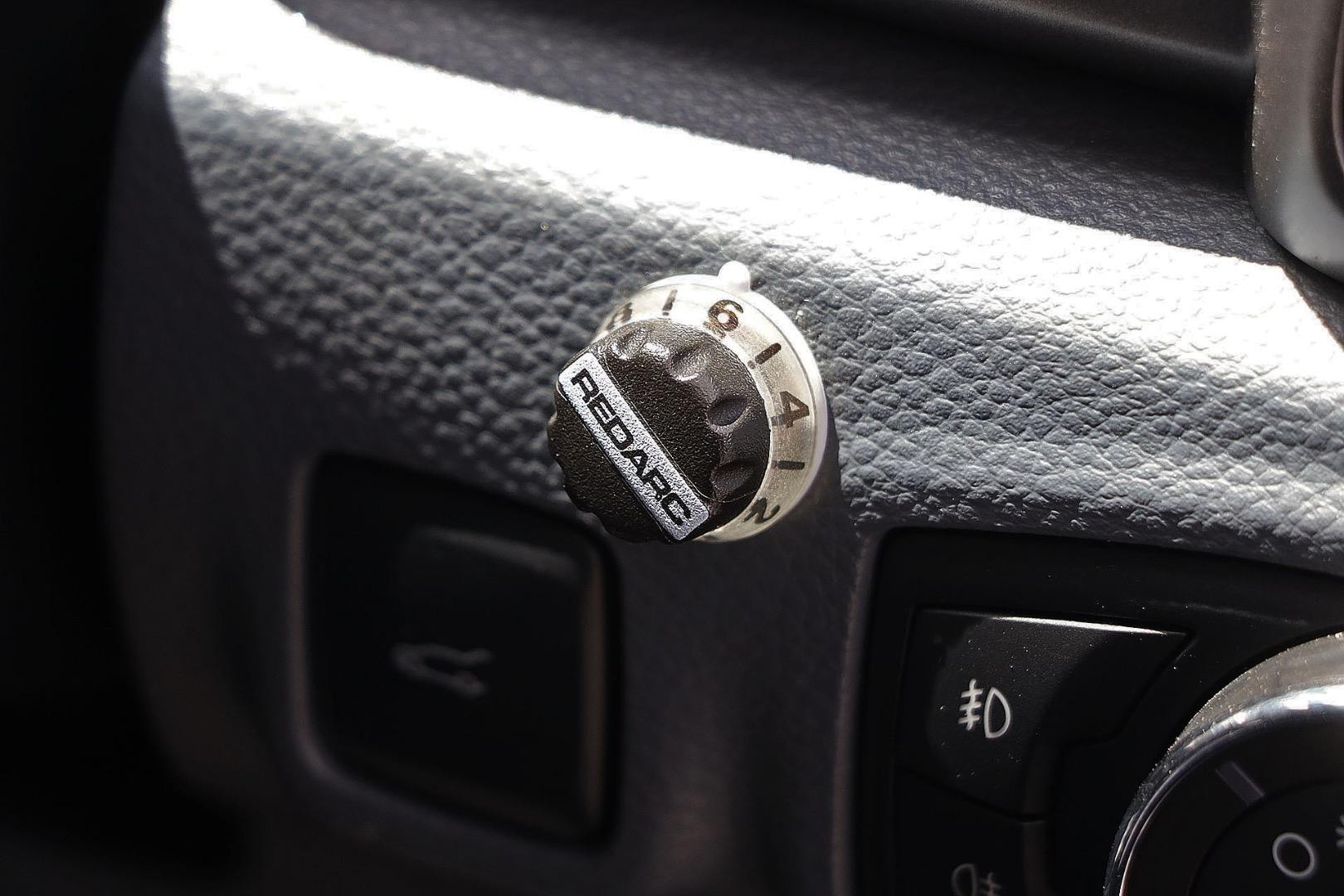 Ford Everest image 2