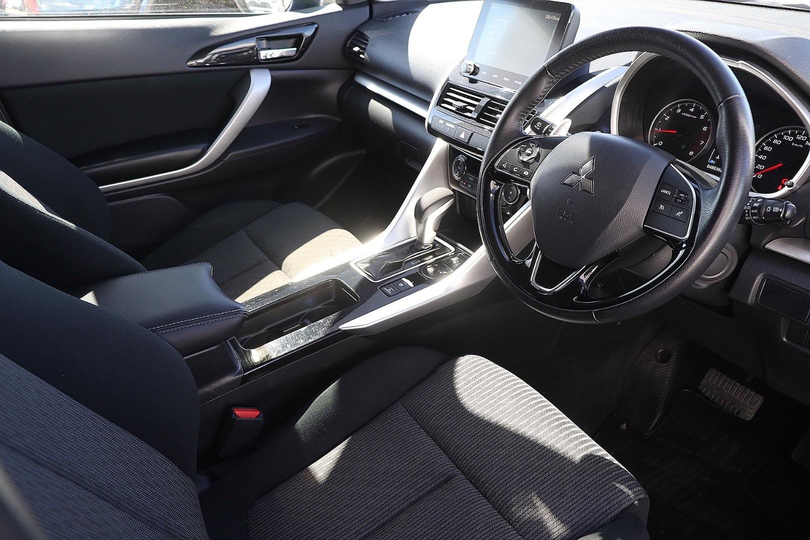 Mitsubishi Eclipse Cross image 2