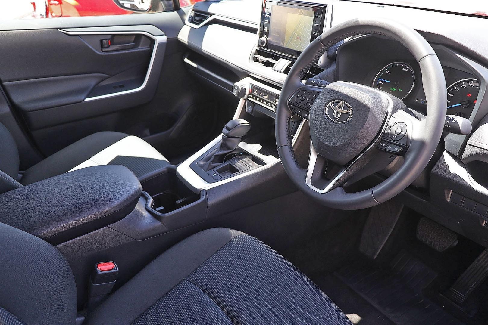 Toyota Rav4 image 2