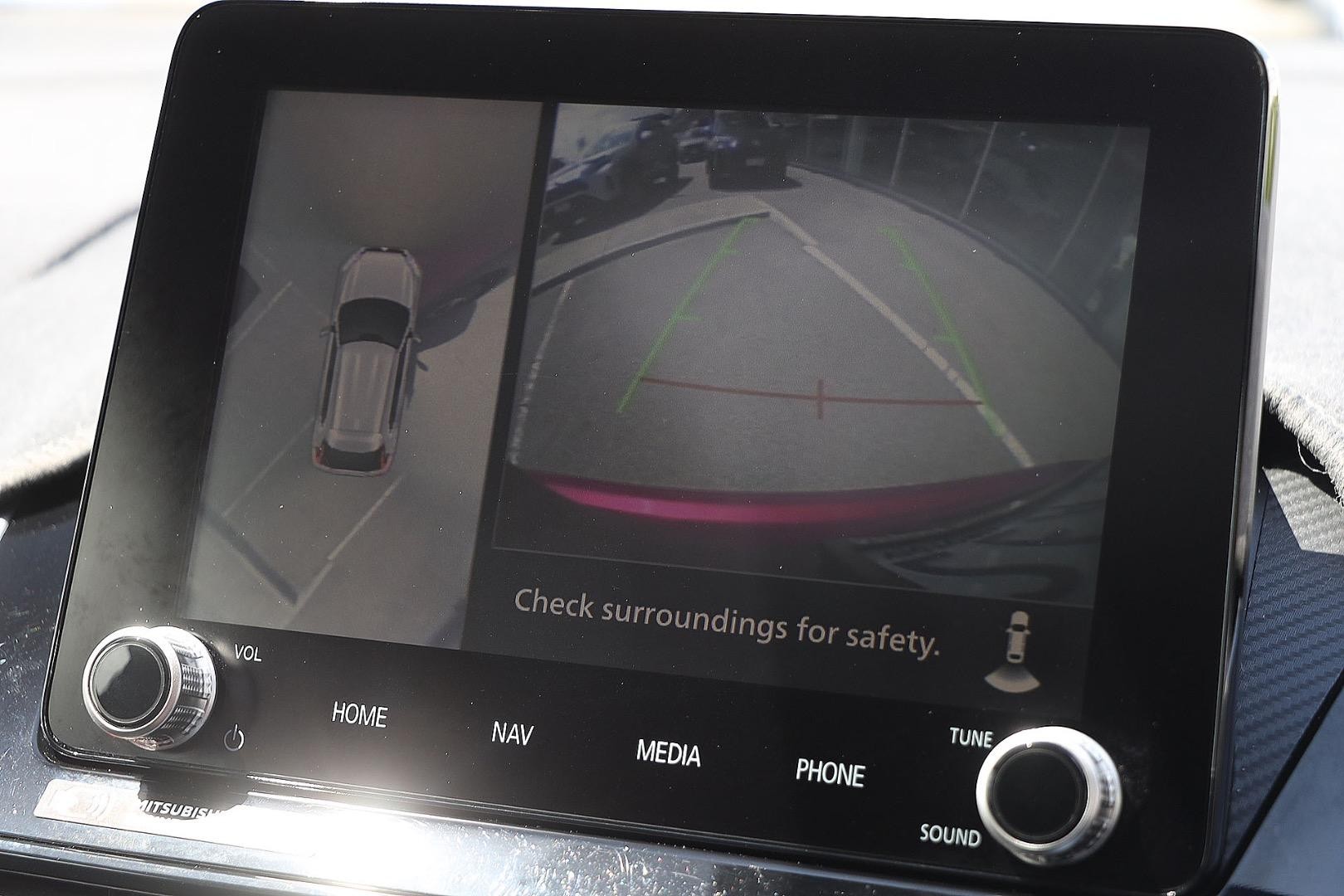 Mitsubishi Eclipse Cross image 4