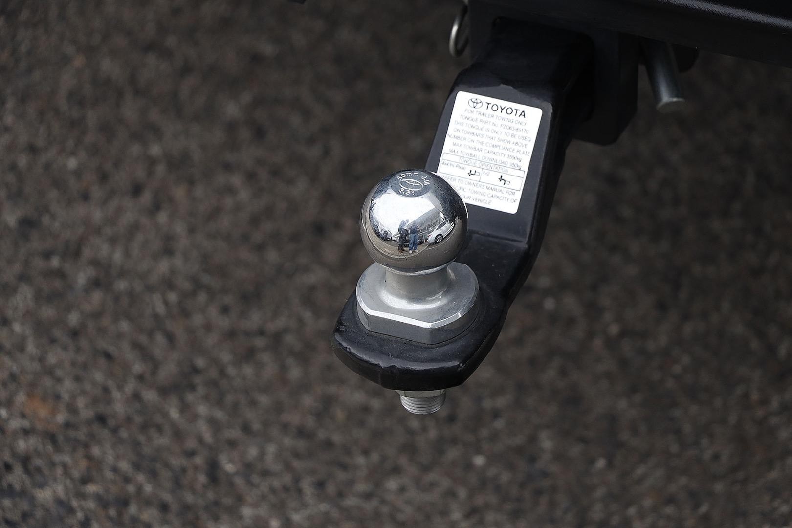 Toyota Hilux image 3