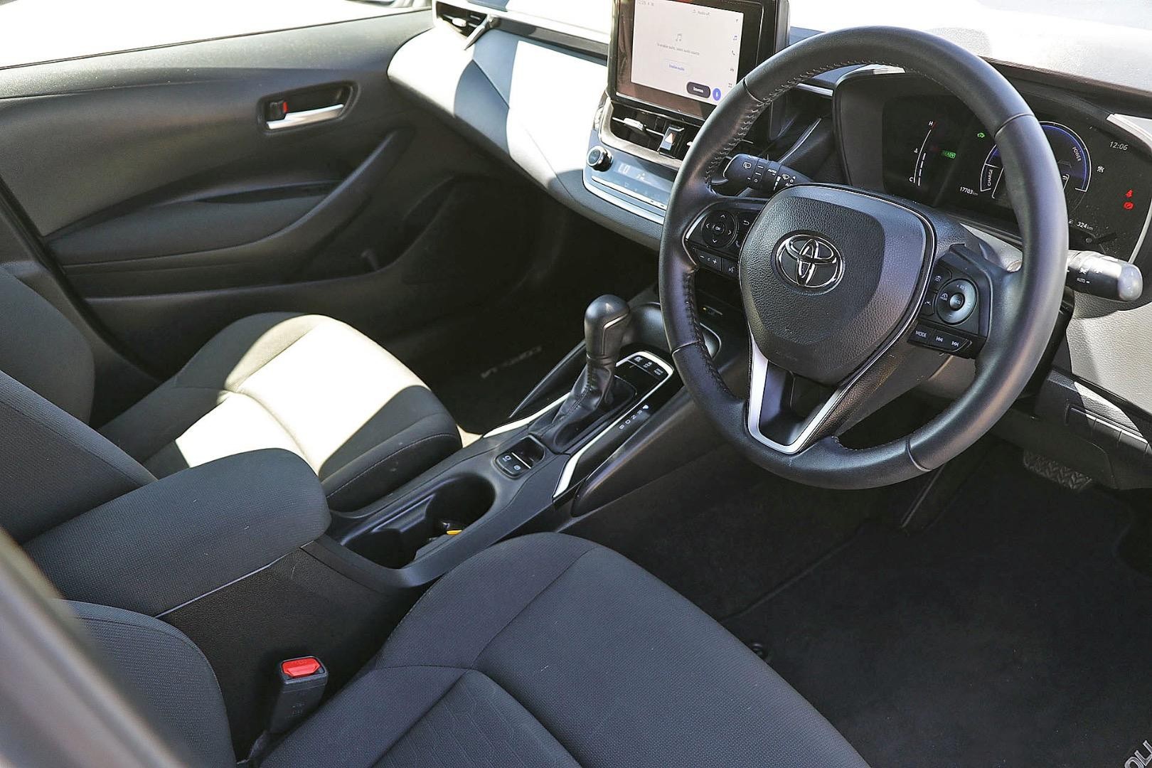 Toyota Corolla image 2