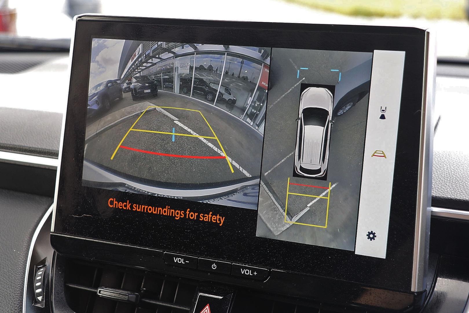 Toyota Corolla Cross image 2