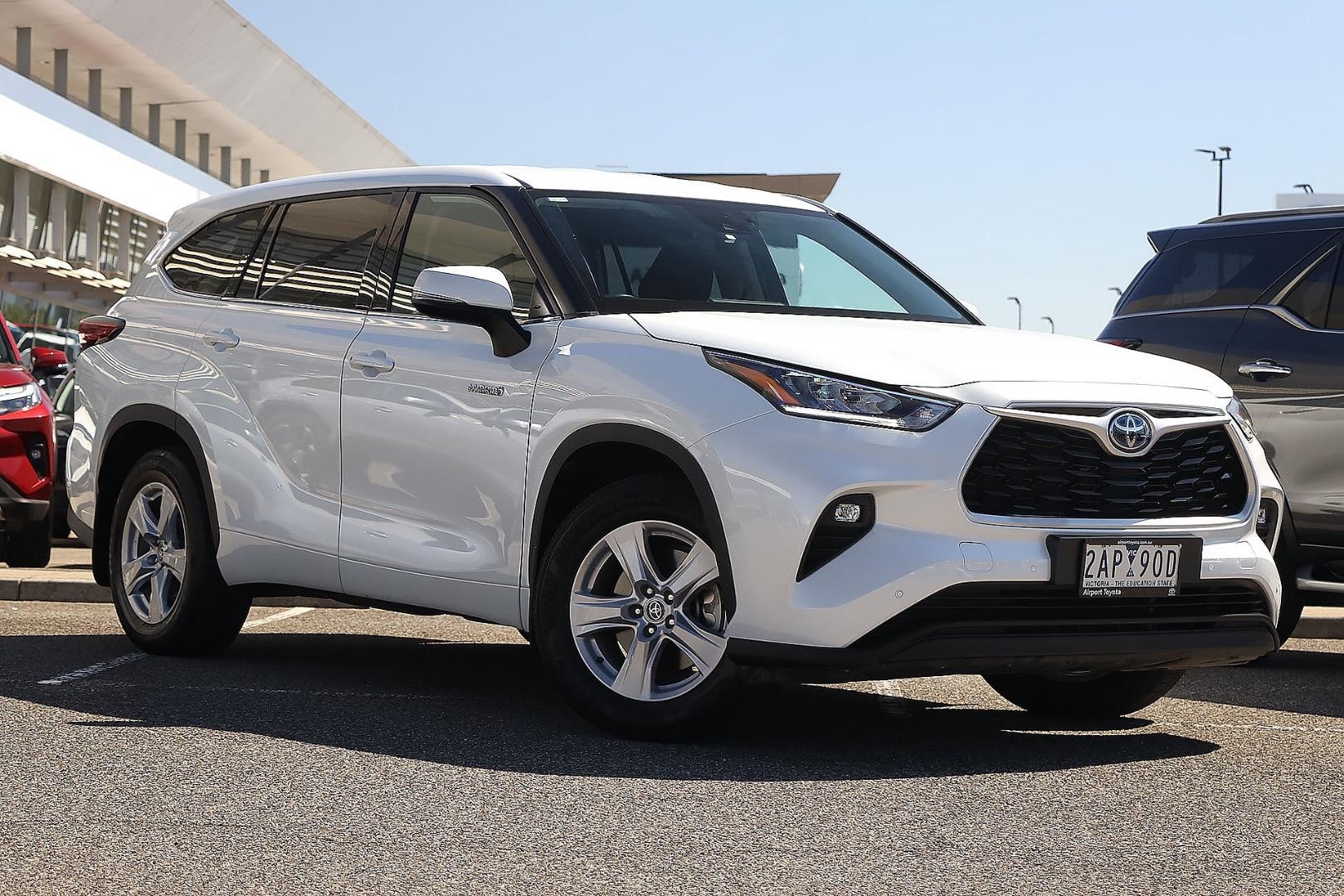 Toyota Kluger image 1