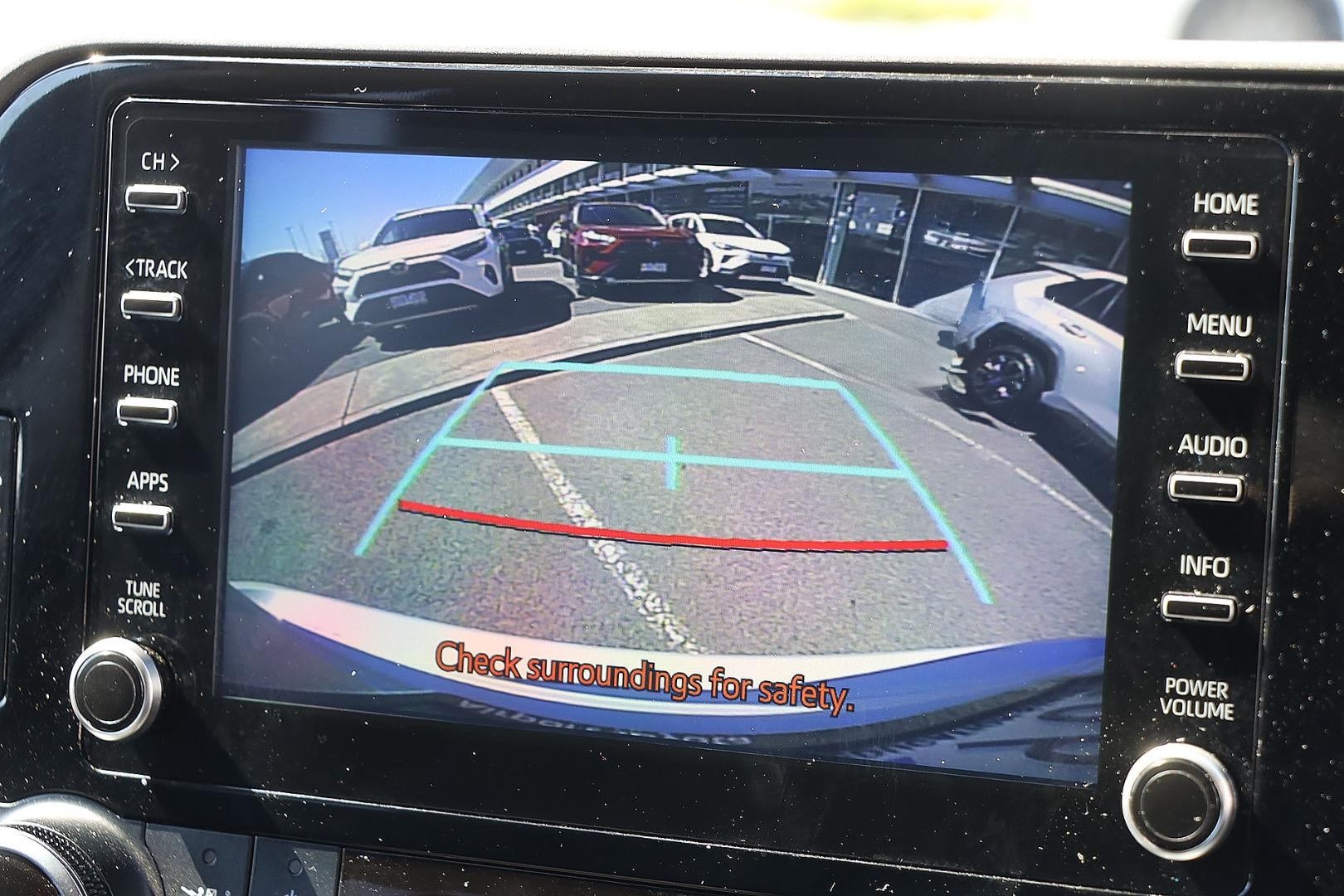 Toyota Kluger image 3