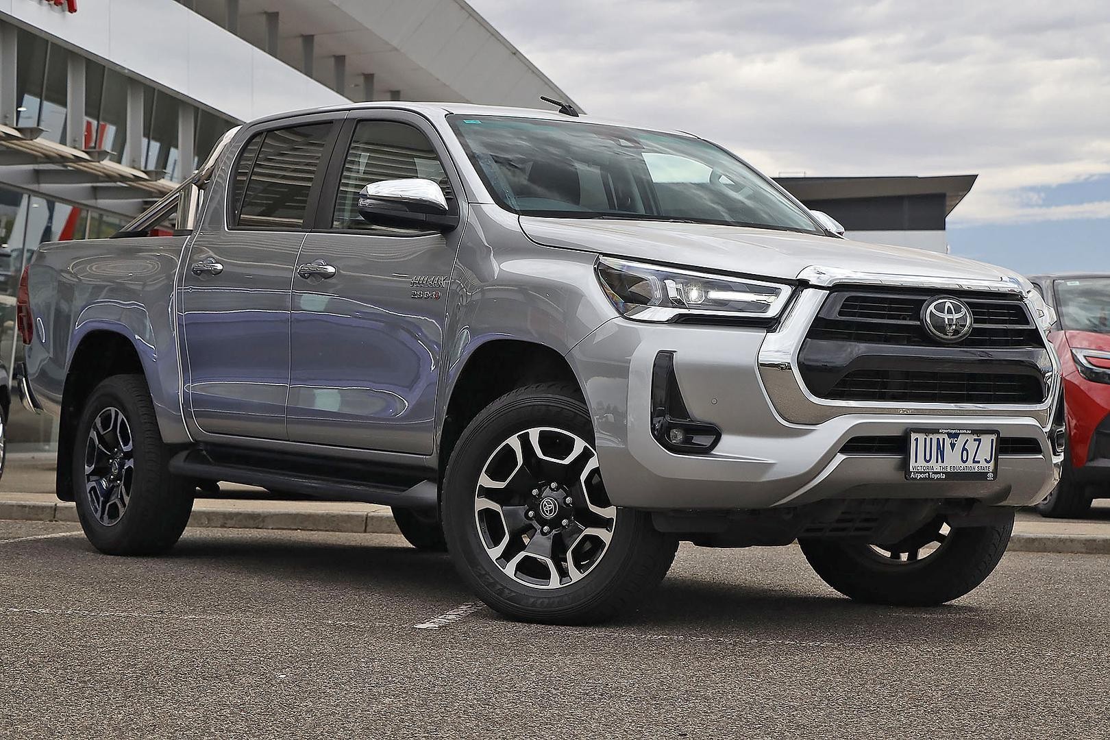 Toyota Hilux image 1