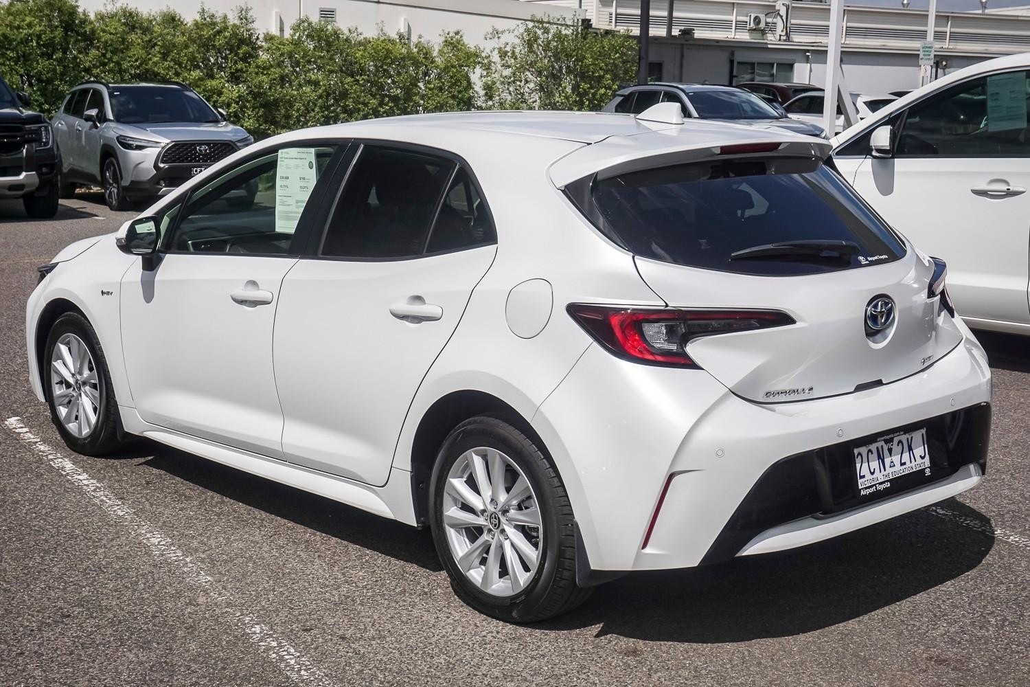 Toyota Corolla image 2