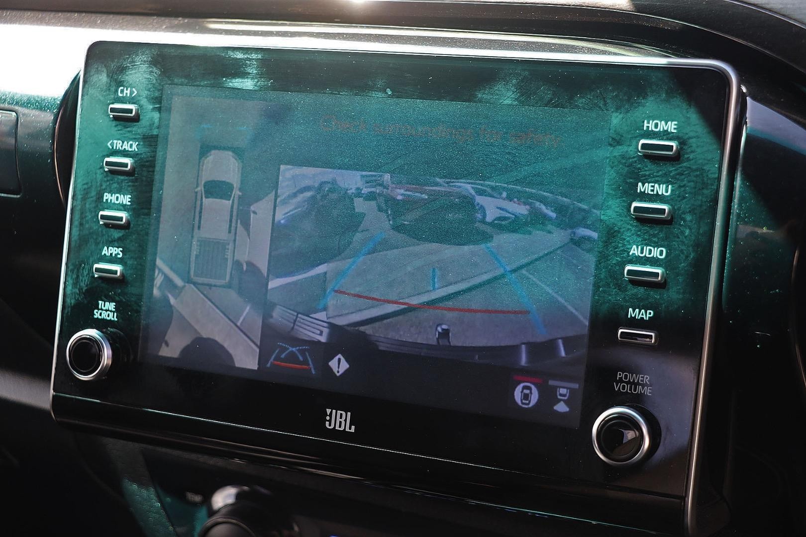 Toyota Hilux image 4