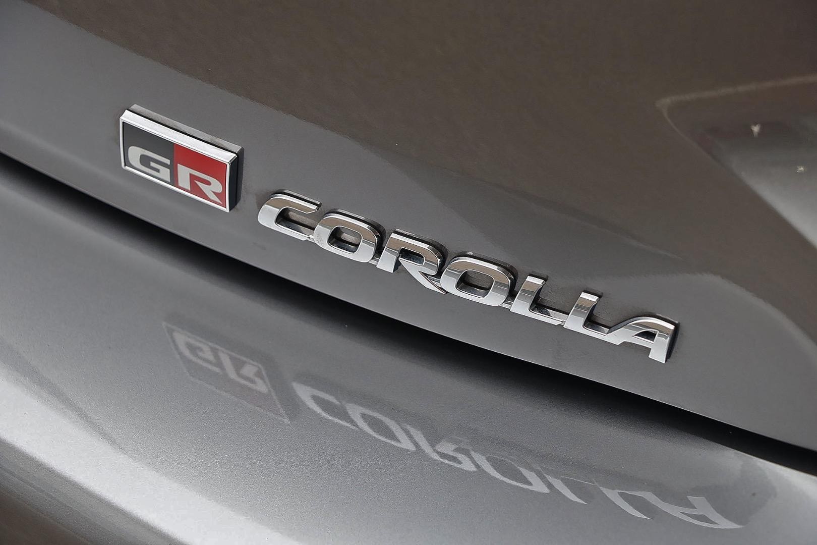 Toyota Corolla image 2