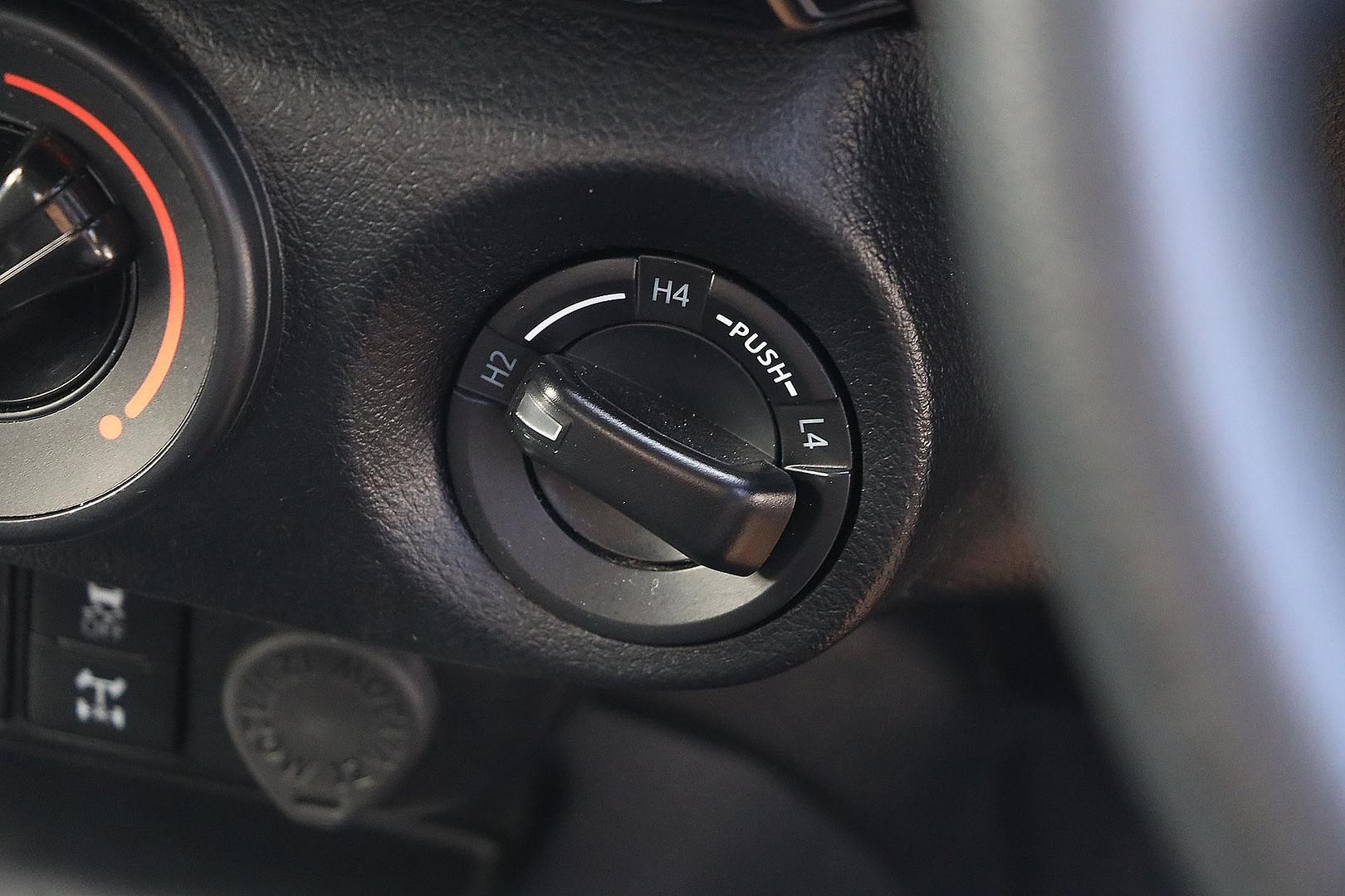 Toyota Hilux image 3