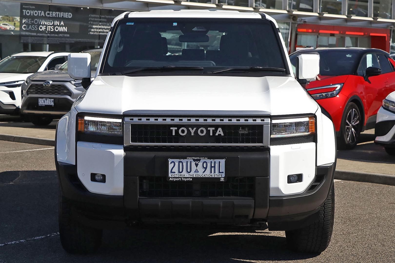 Toyota Landcruiser Prado image 3