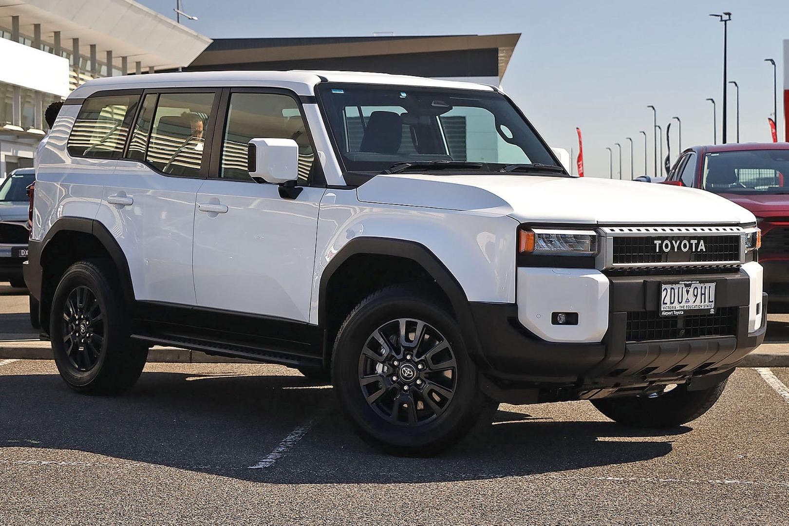 Toyota Landcruiser Prado image 1