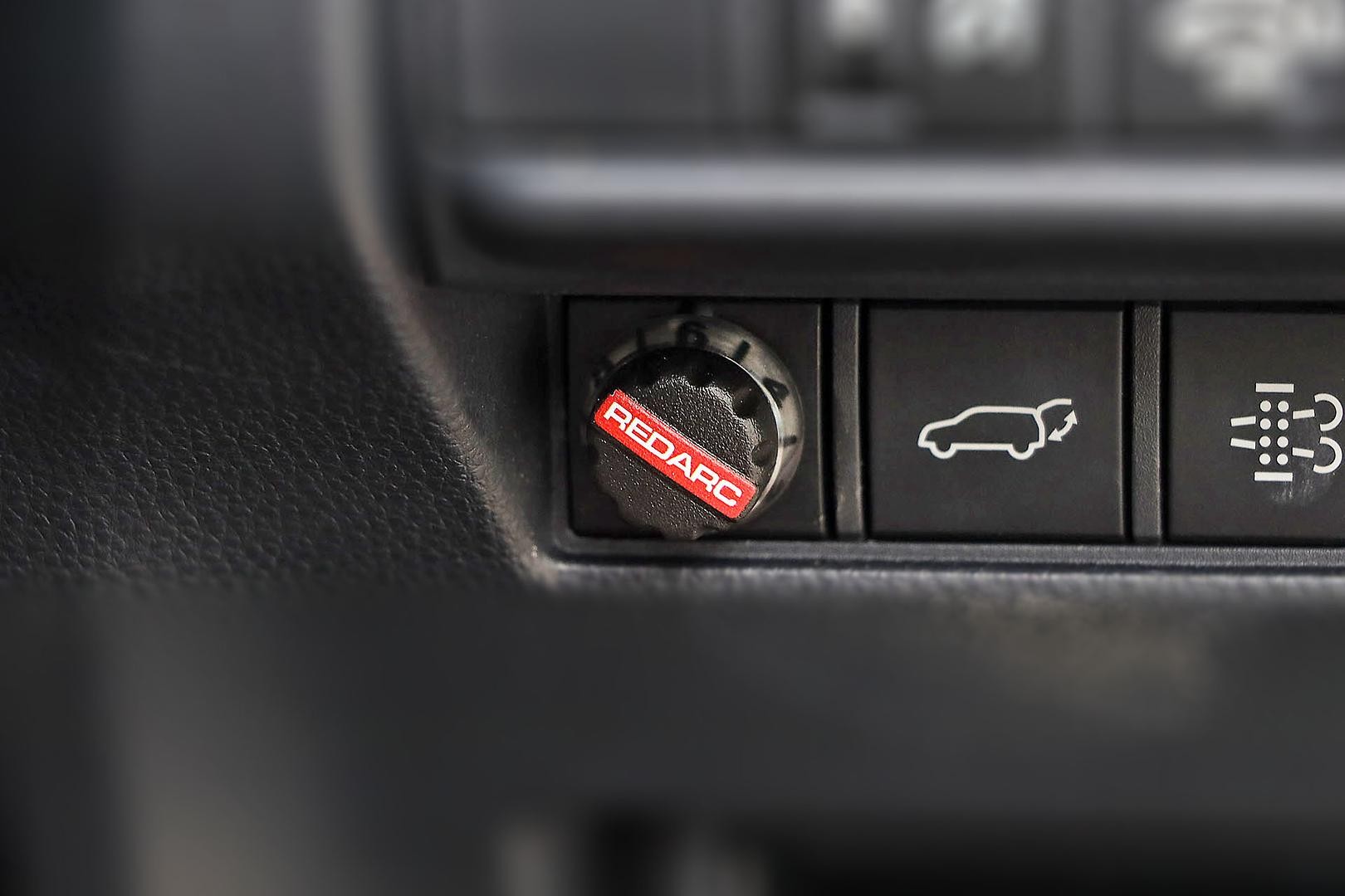 Toyota Landcruiser Prado image 4