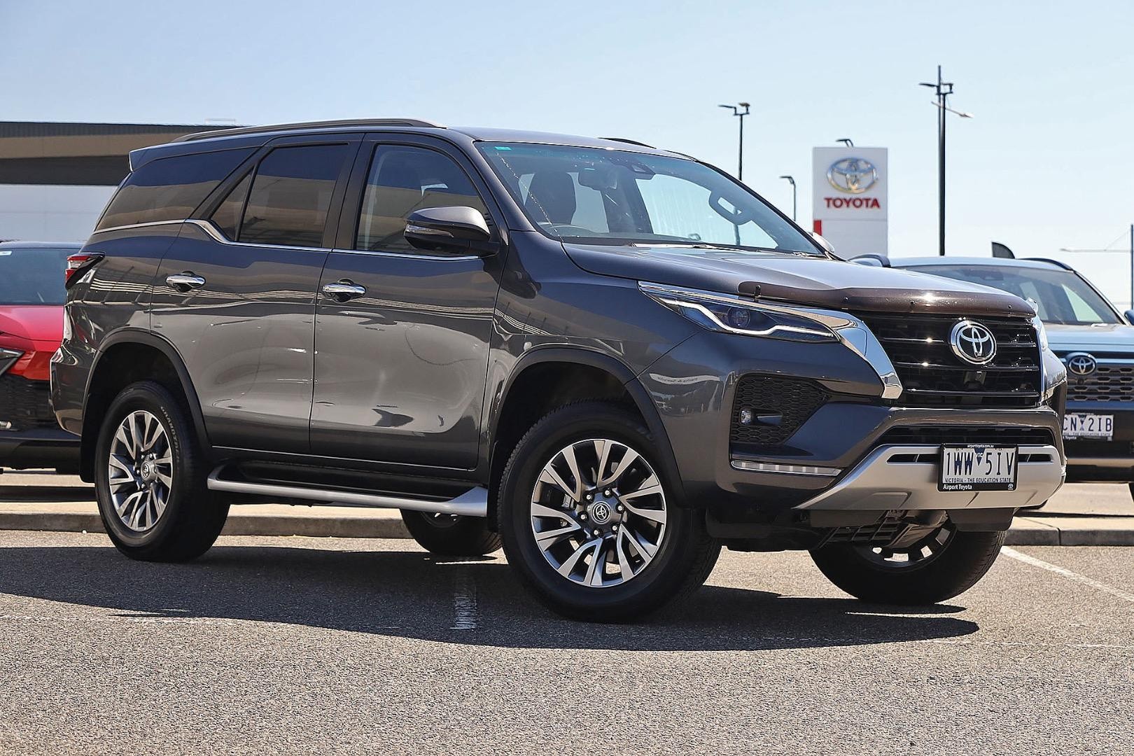 Toyota Fortuner image 1