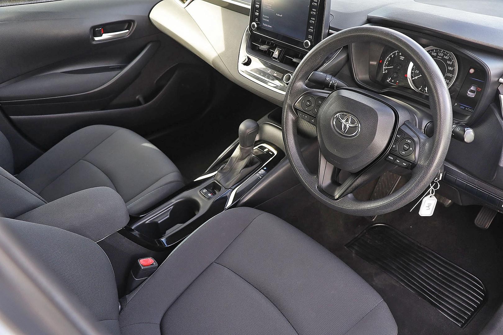 Toyota Corolla image 2