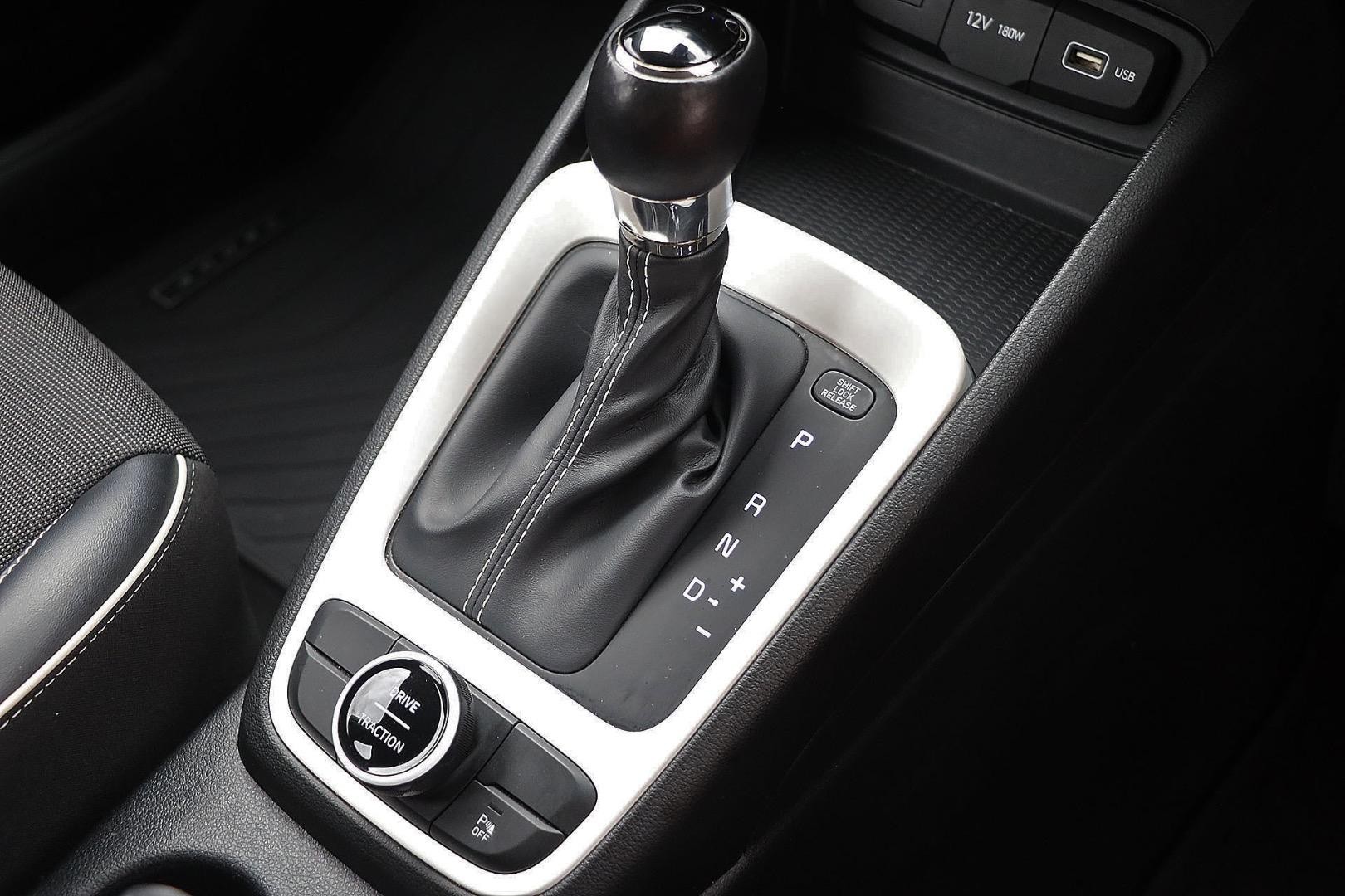 Hyundai Venue image 4