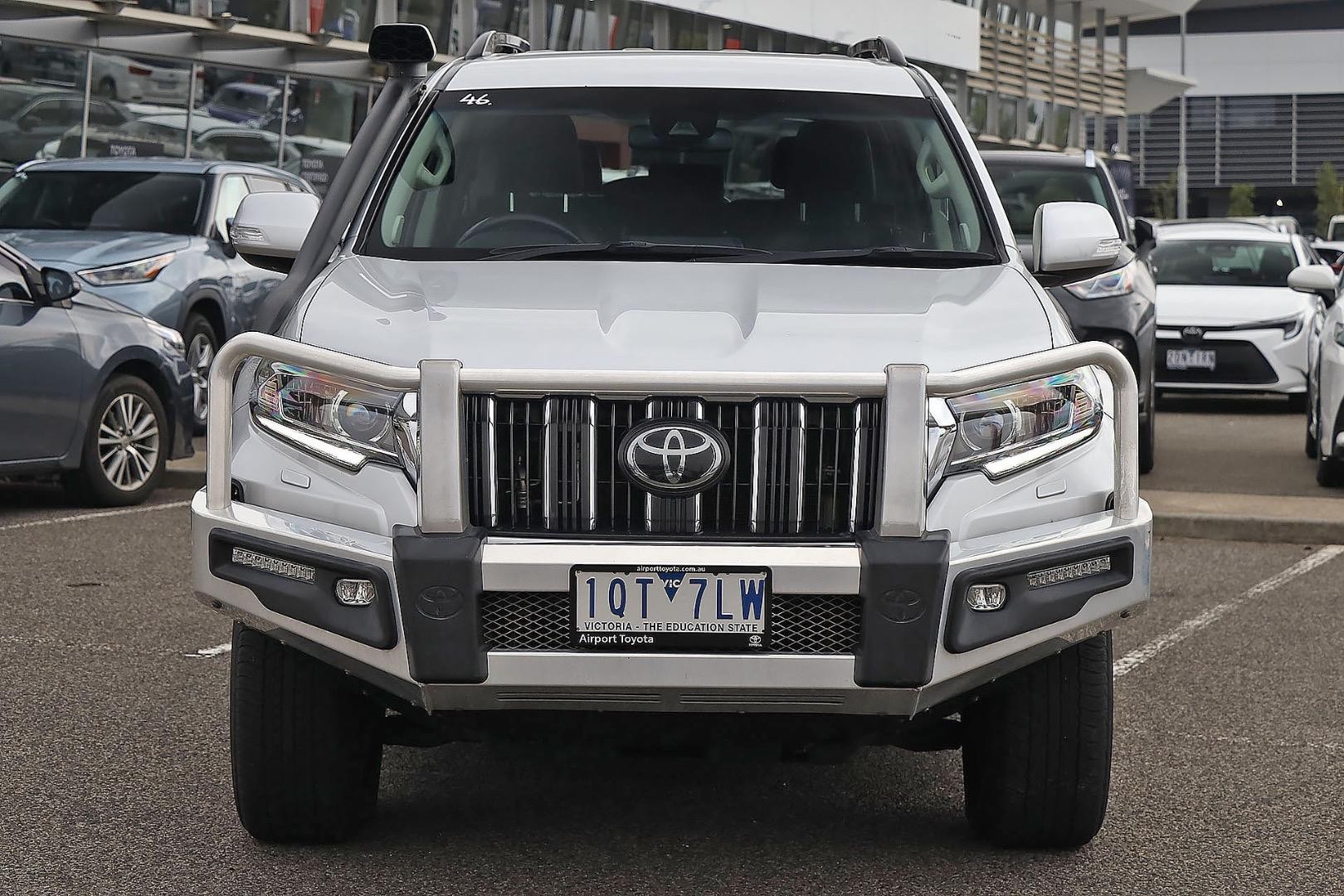 Toyota Landcruiser Prado image 4