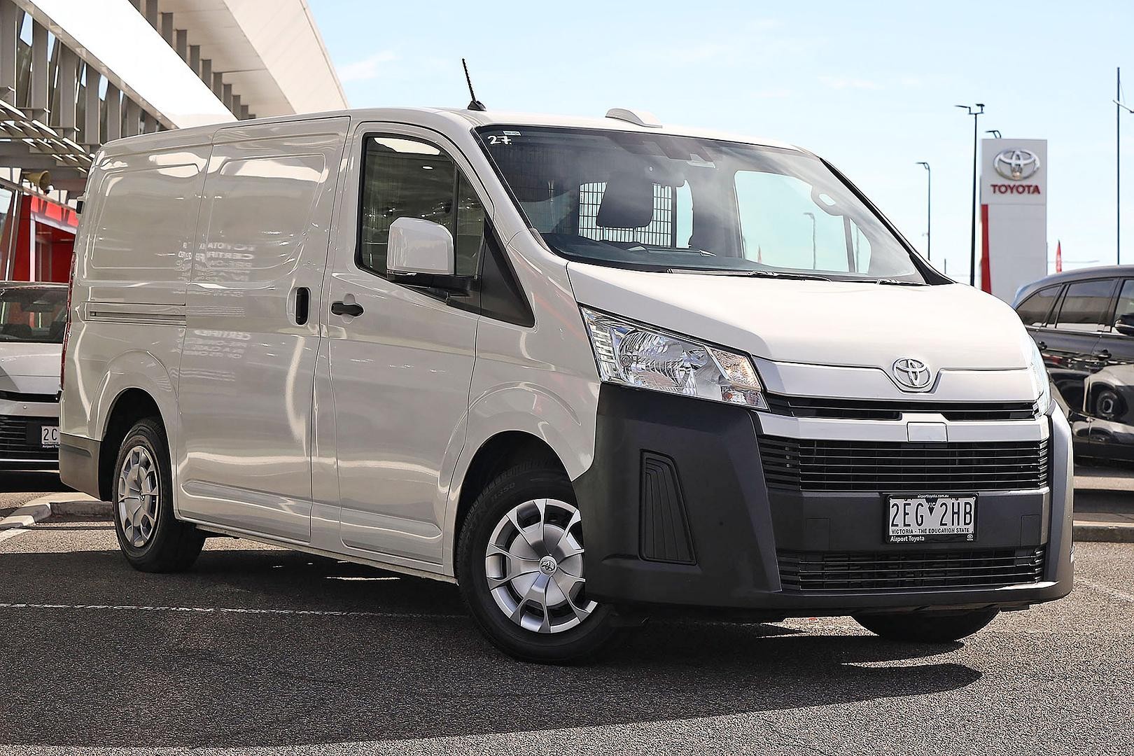 Toyota Hiace image 1