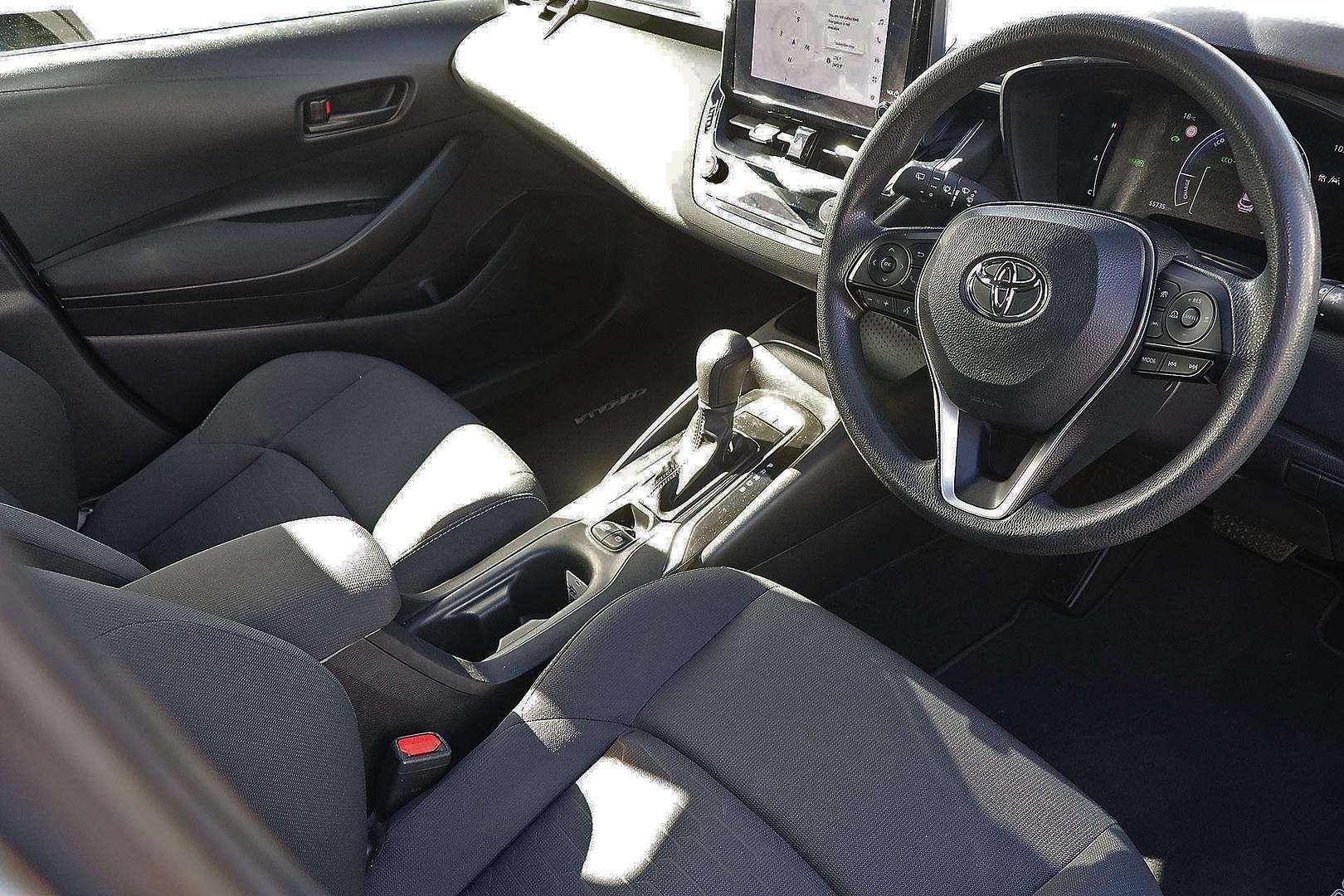 Toyota Corolla image 2