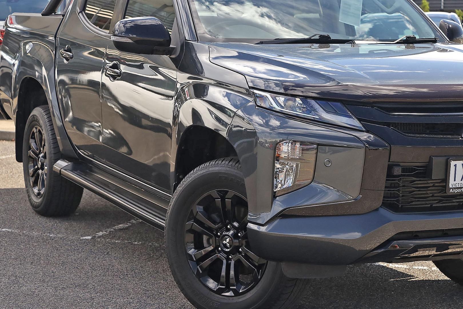 Mitsubishi Triton image 2