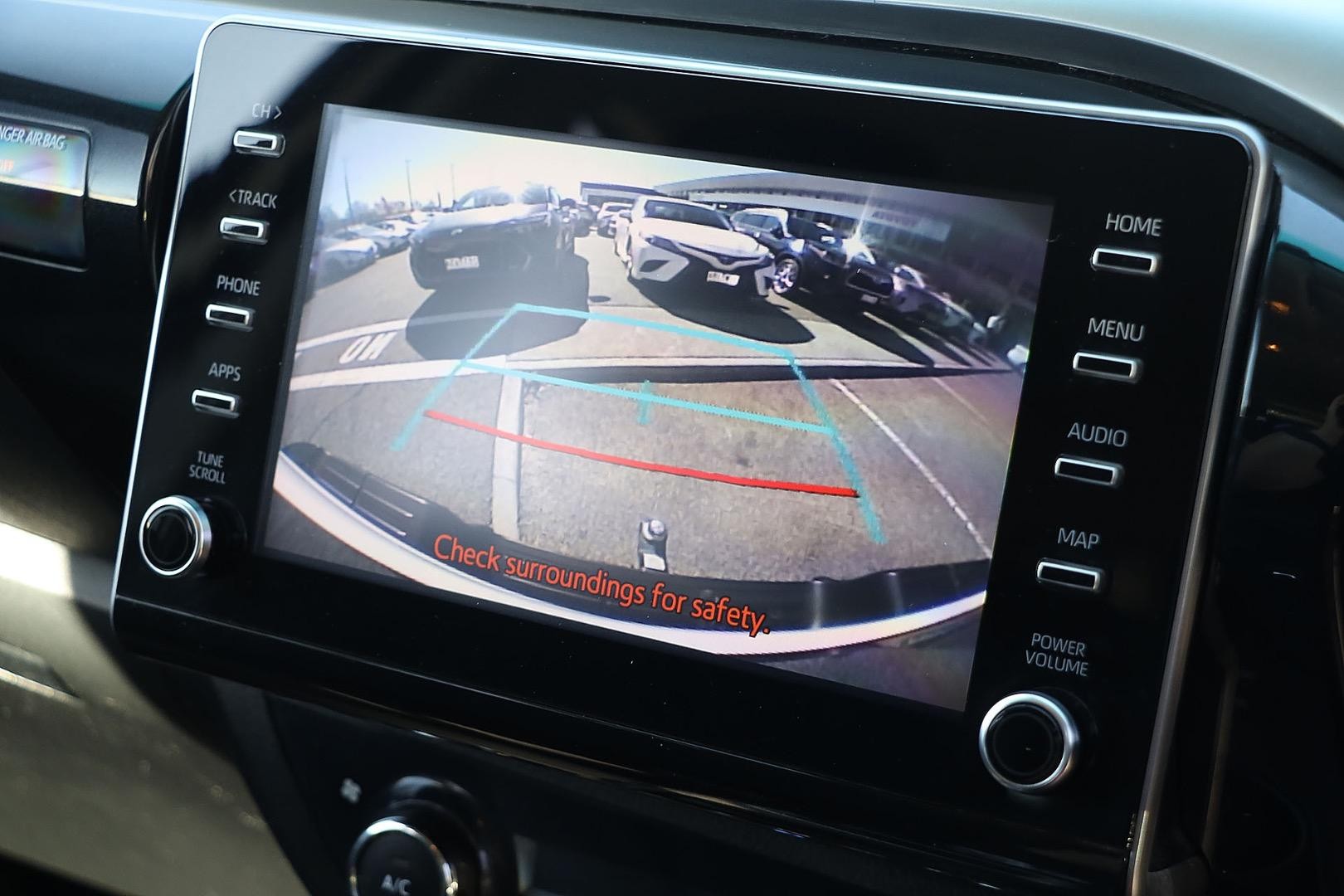 Toyota Hilux image 4