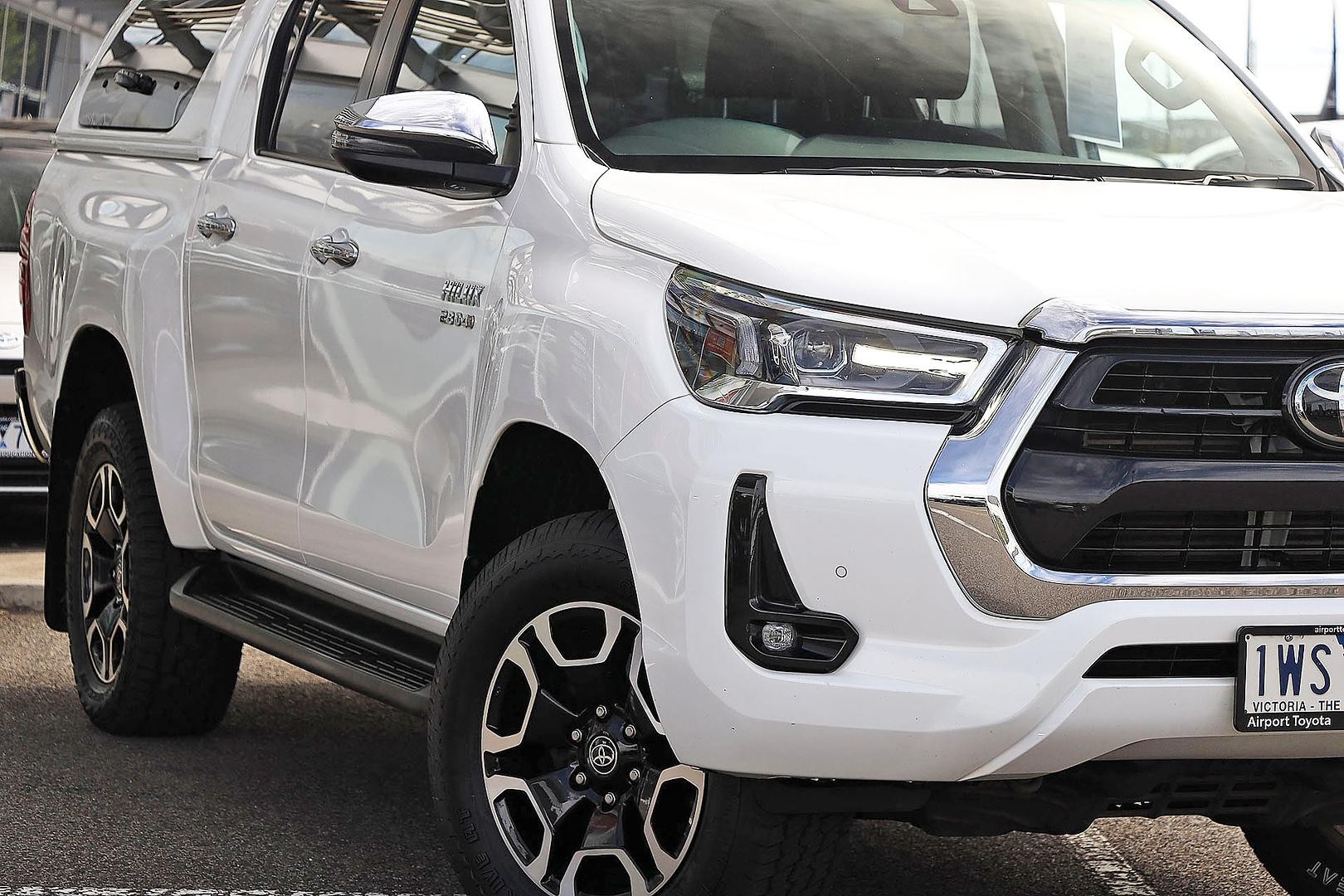 Toyota Hilux image 4