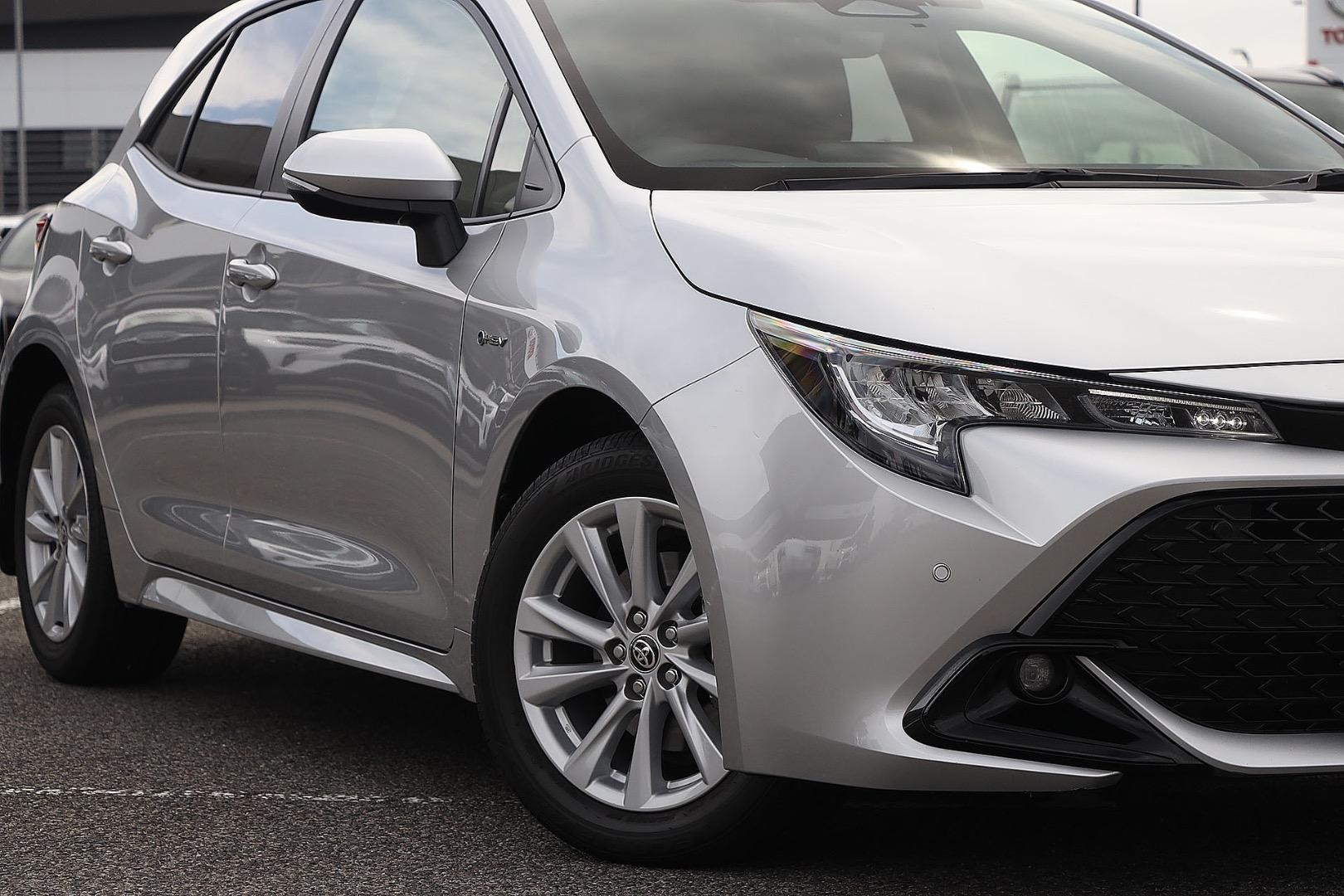 Toyota Corolla image 2