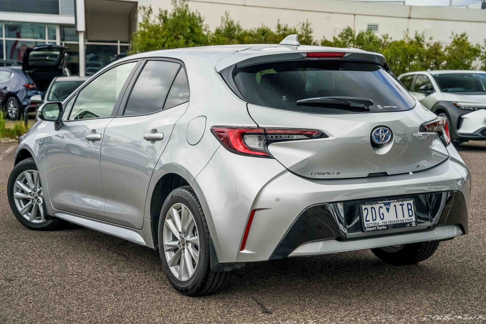 Toyota Corolla image 2