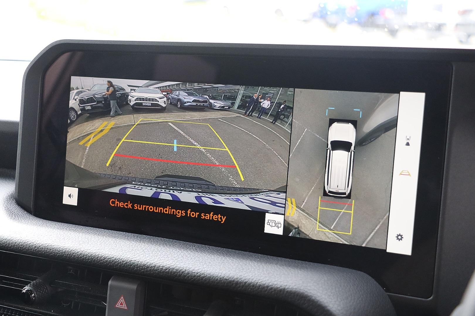 Toyota Landcruiser Prado image 4