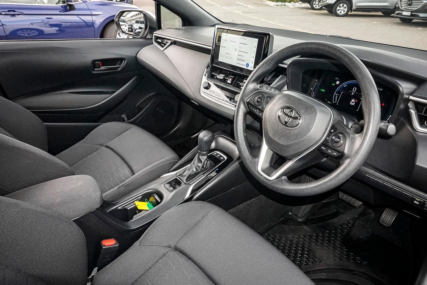 Toyota Corolla image 2