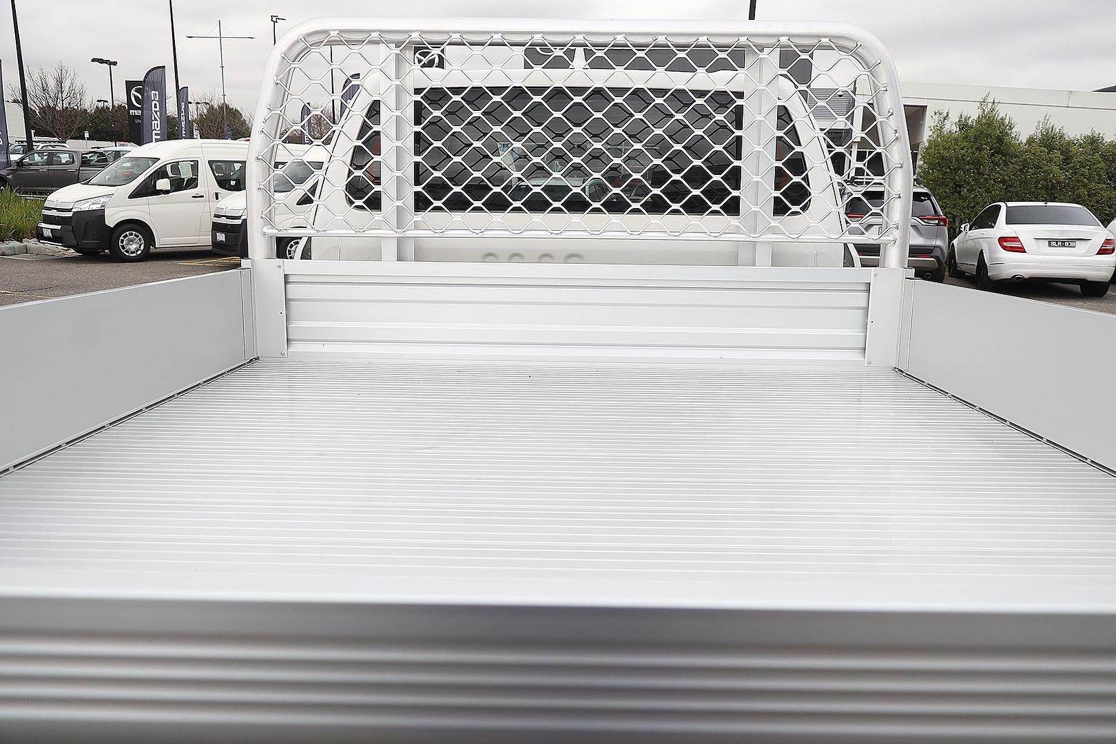 Toyota Hilux image 3