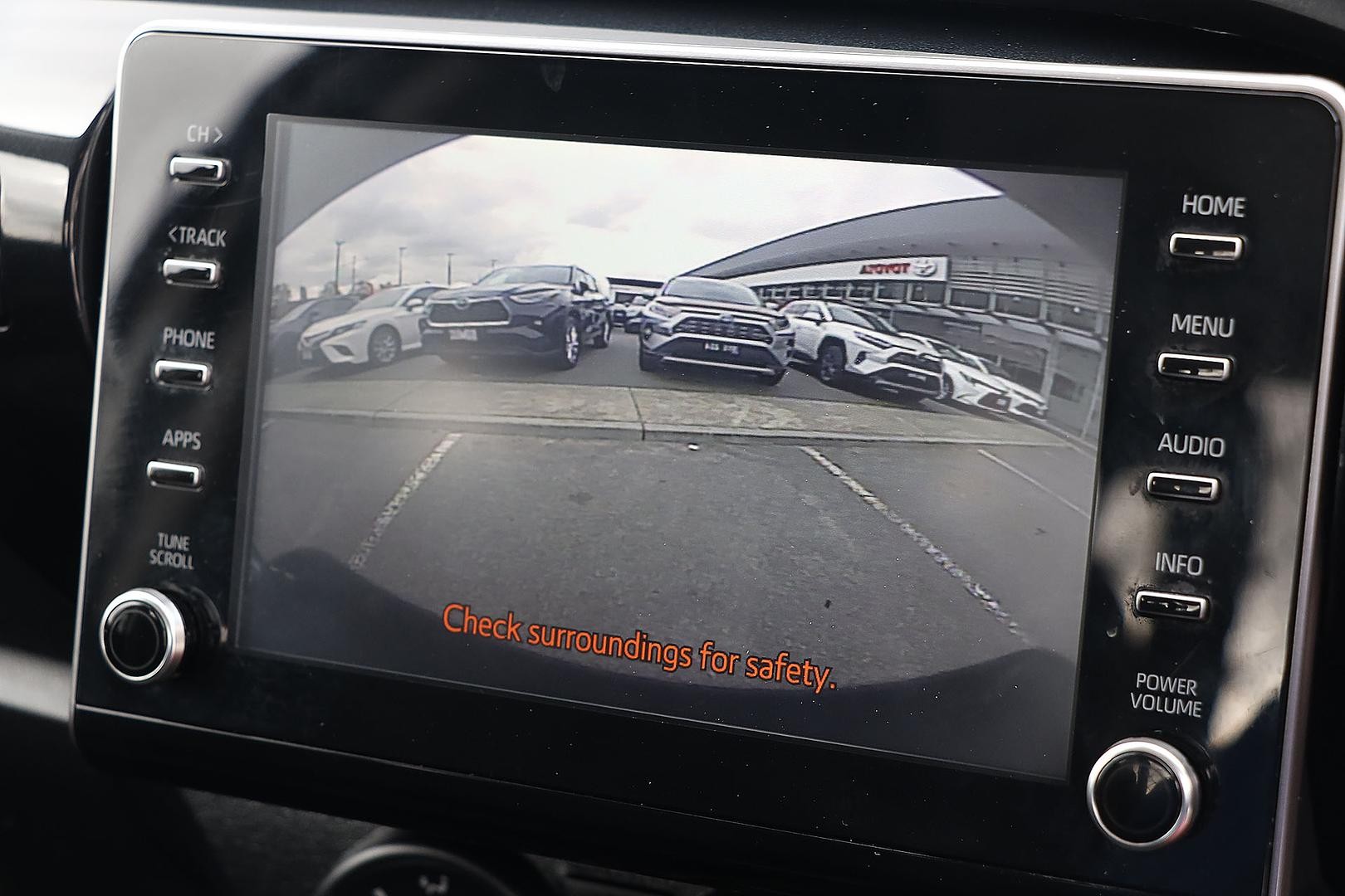 Toyota Hilux image 4