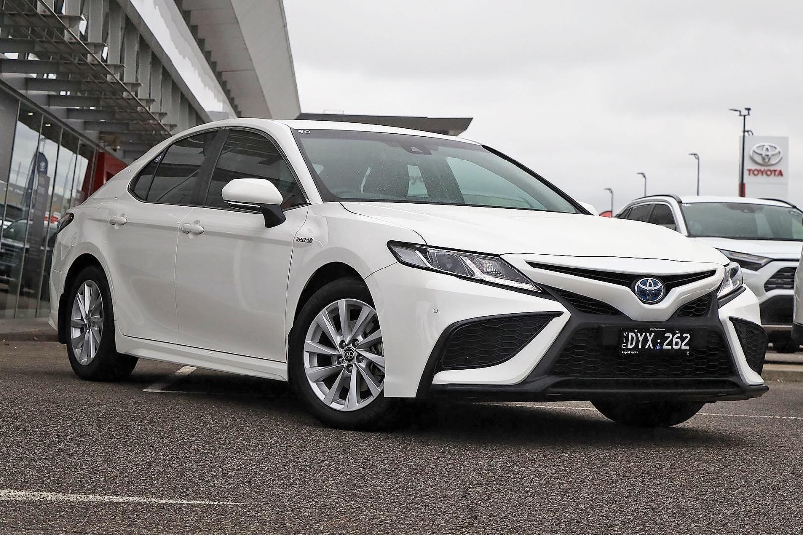 Toyota Camry image 1