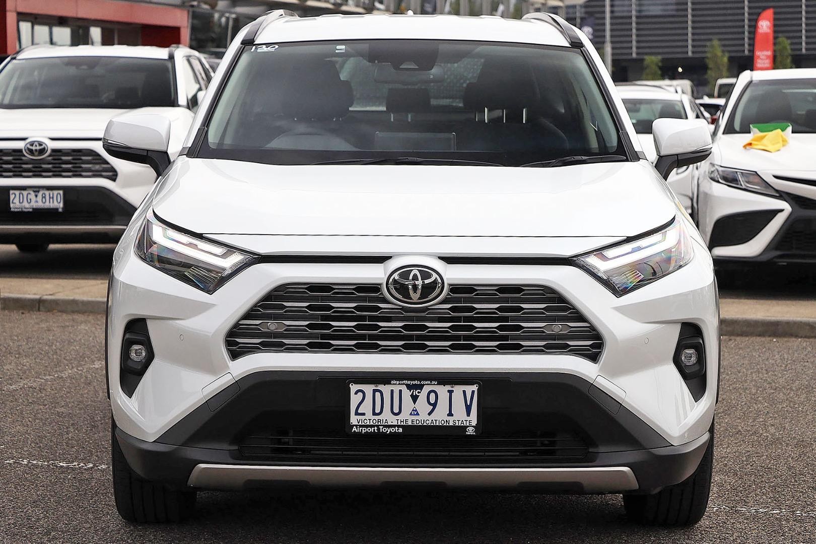 Toyota Rav4 image 3