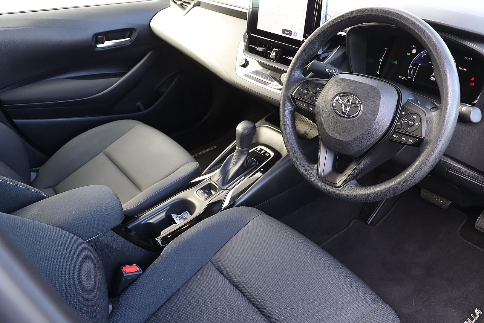 Toyota Corolla image 2