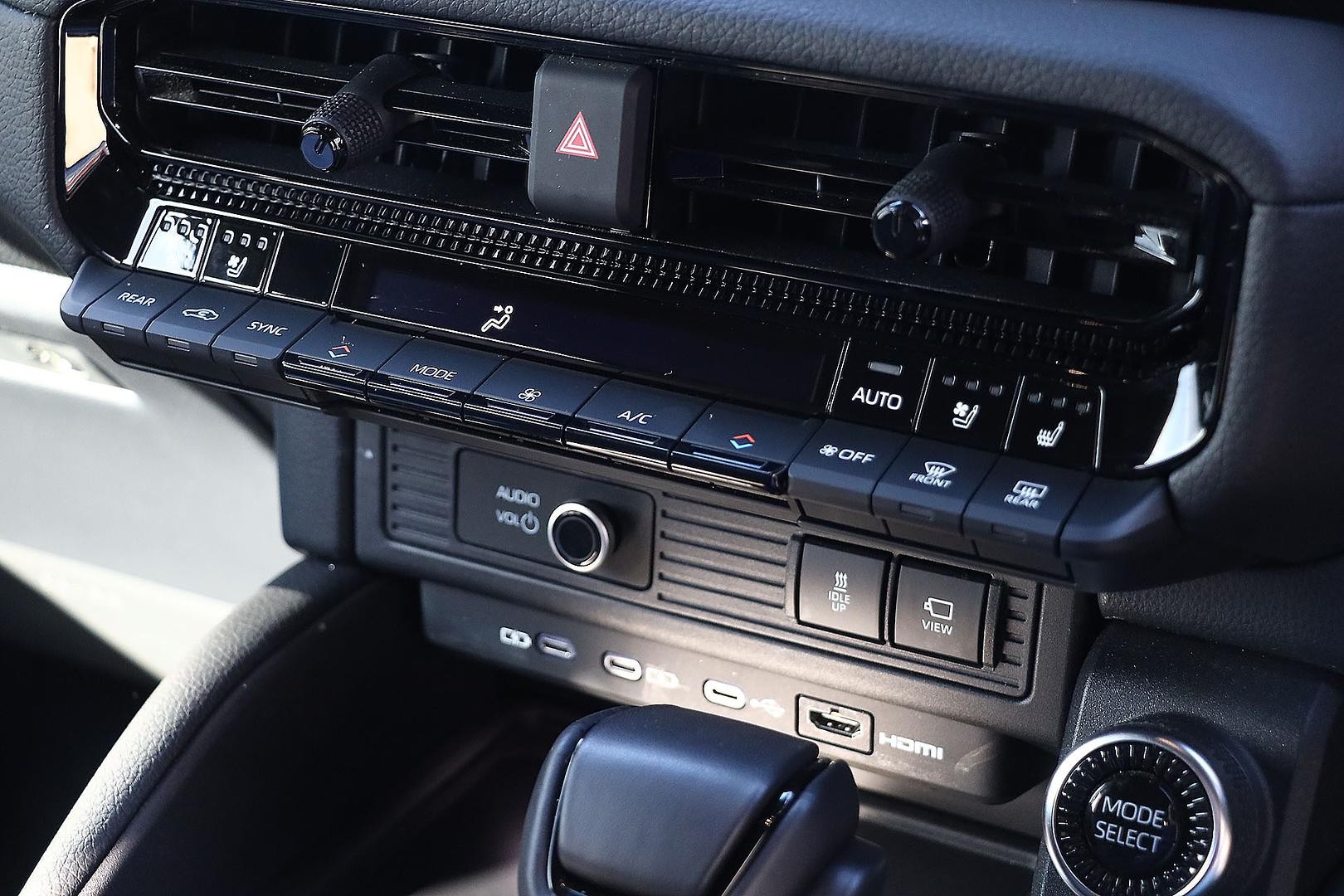Toyota Landcruiser Prado image 3