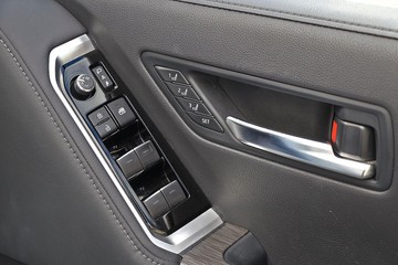 https://dvg-vehicle-assets.s3.amazonaws.com/81030/ema3huymtxty7pv5qxx25jnju.jpg