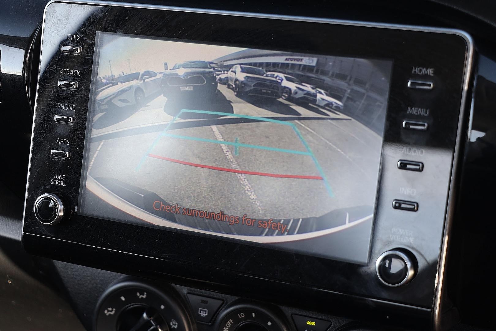 Toyota Hilux image 3