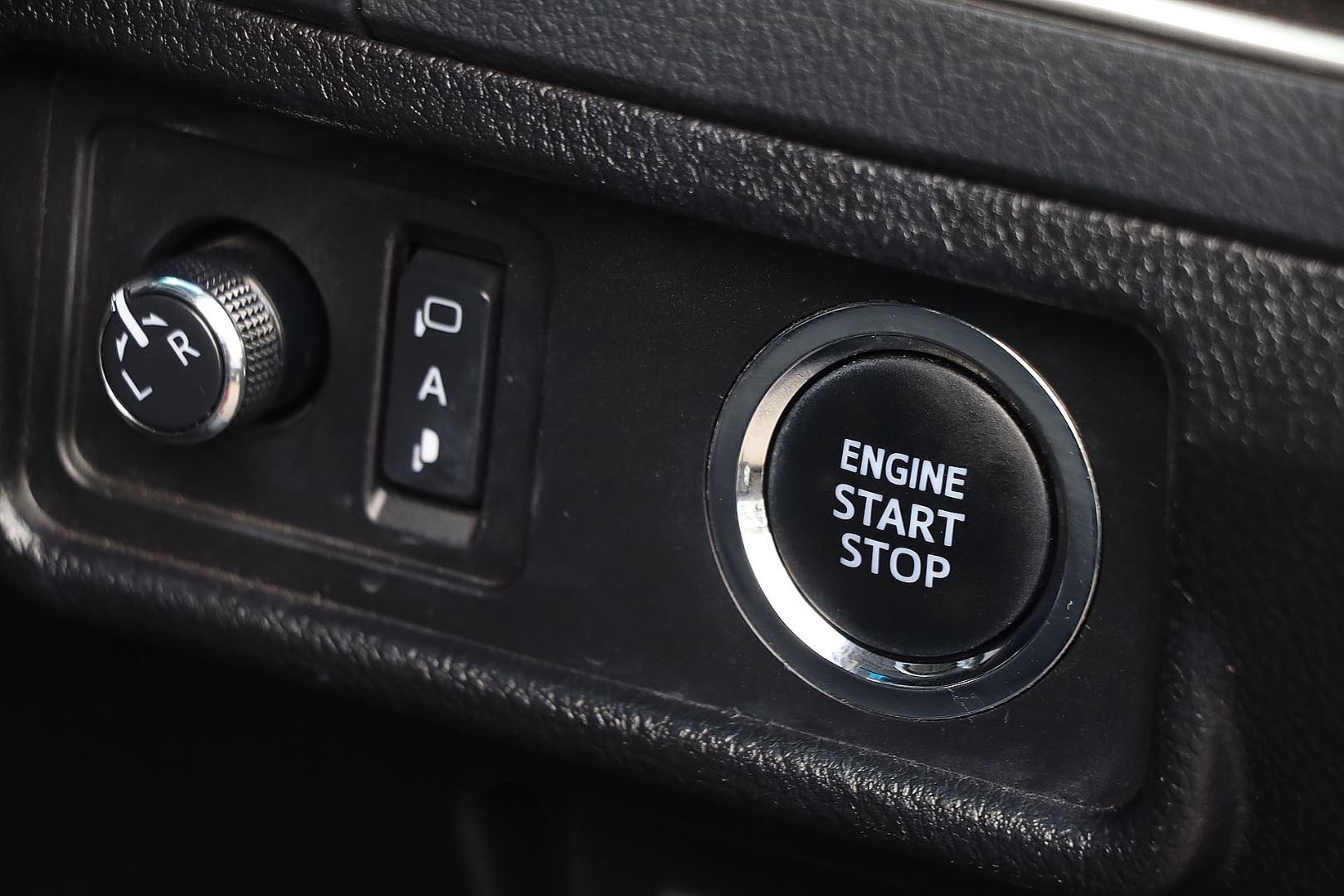 Toyota Landcruiser Prado image 4