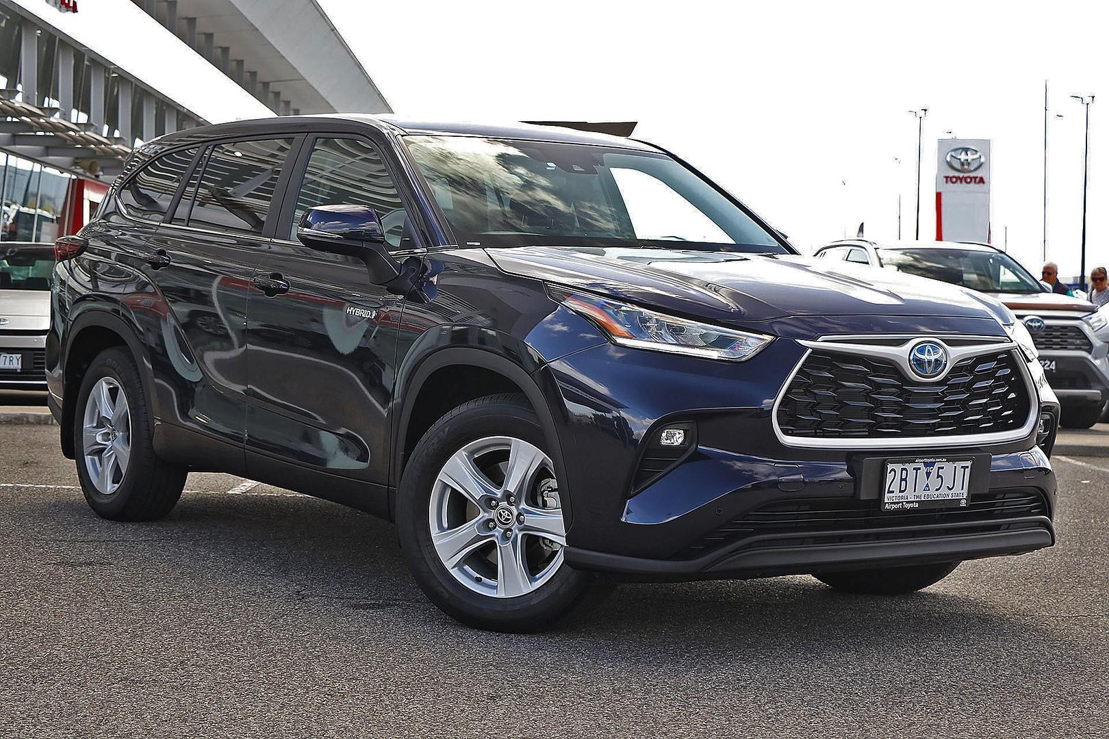 Toyota Kluger image 1