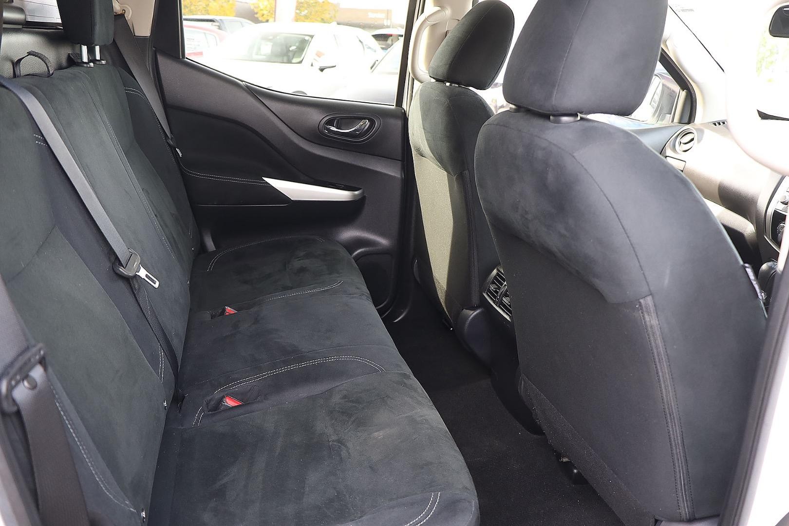 Nissan Navara image 3