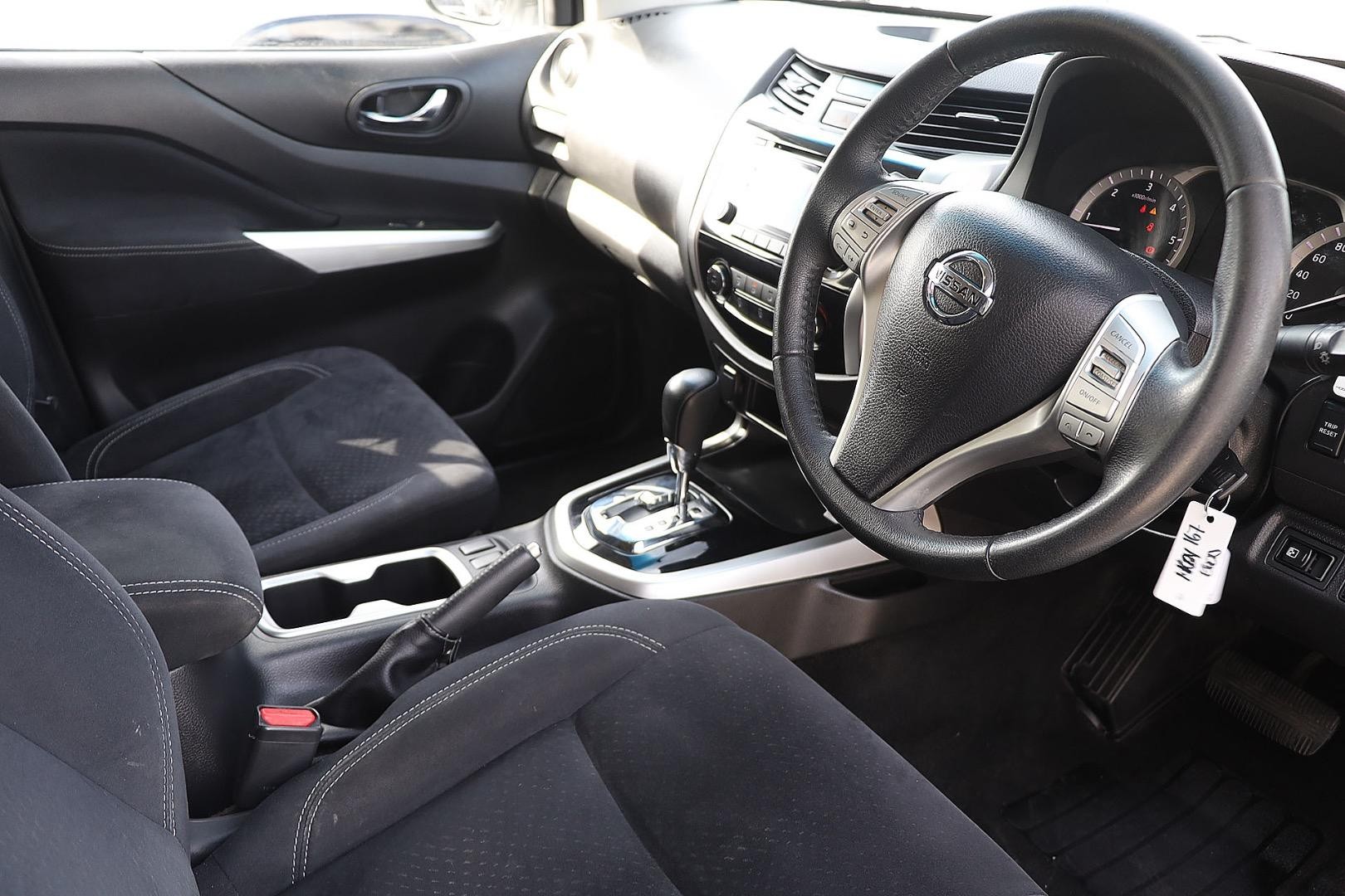 Nissan Navara image 2