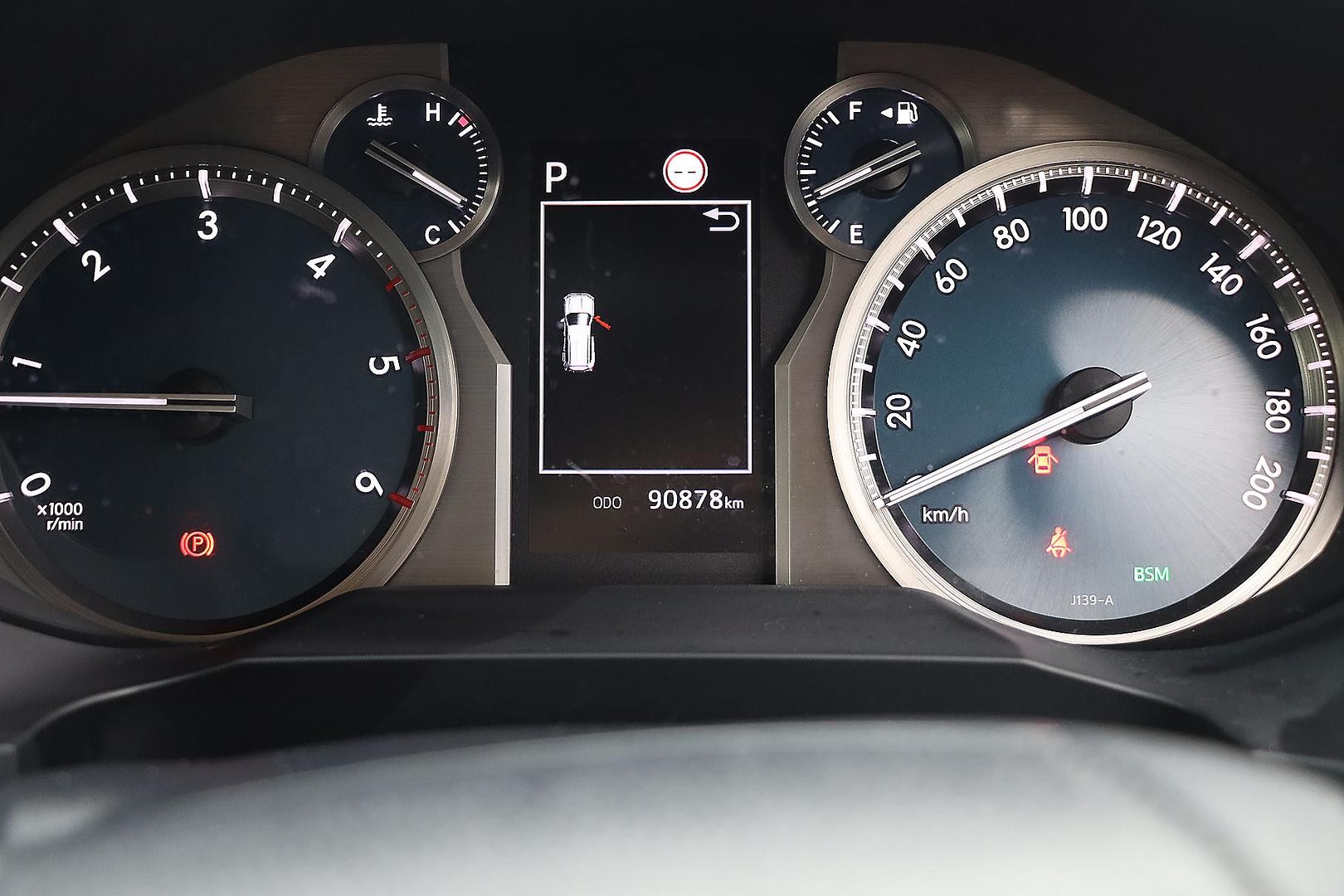 Toyota Landcruiser Prado image 4