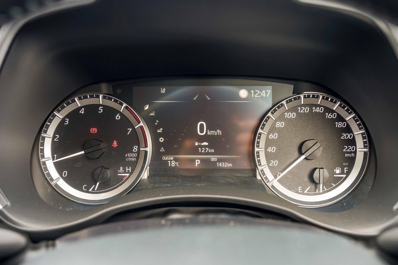 Toyota Kluger image 4