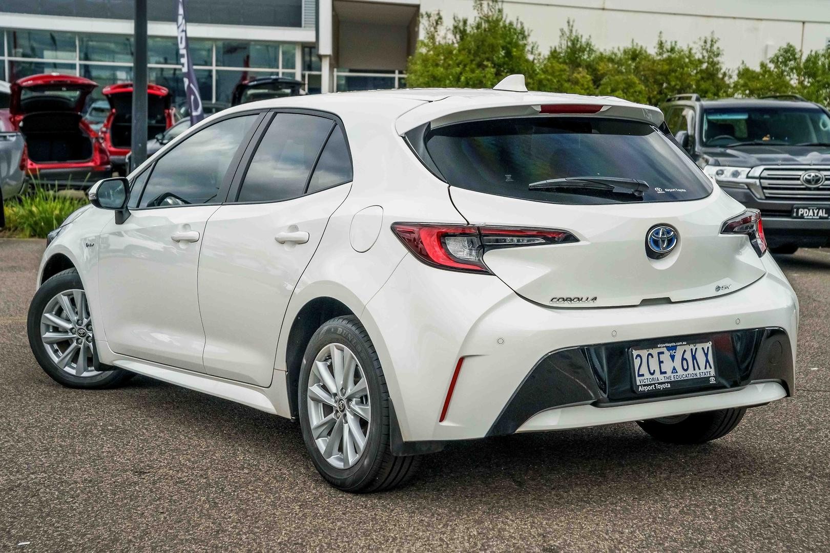 Toyota Corolla image 2