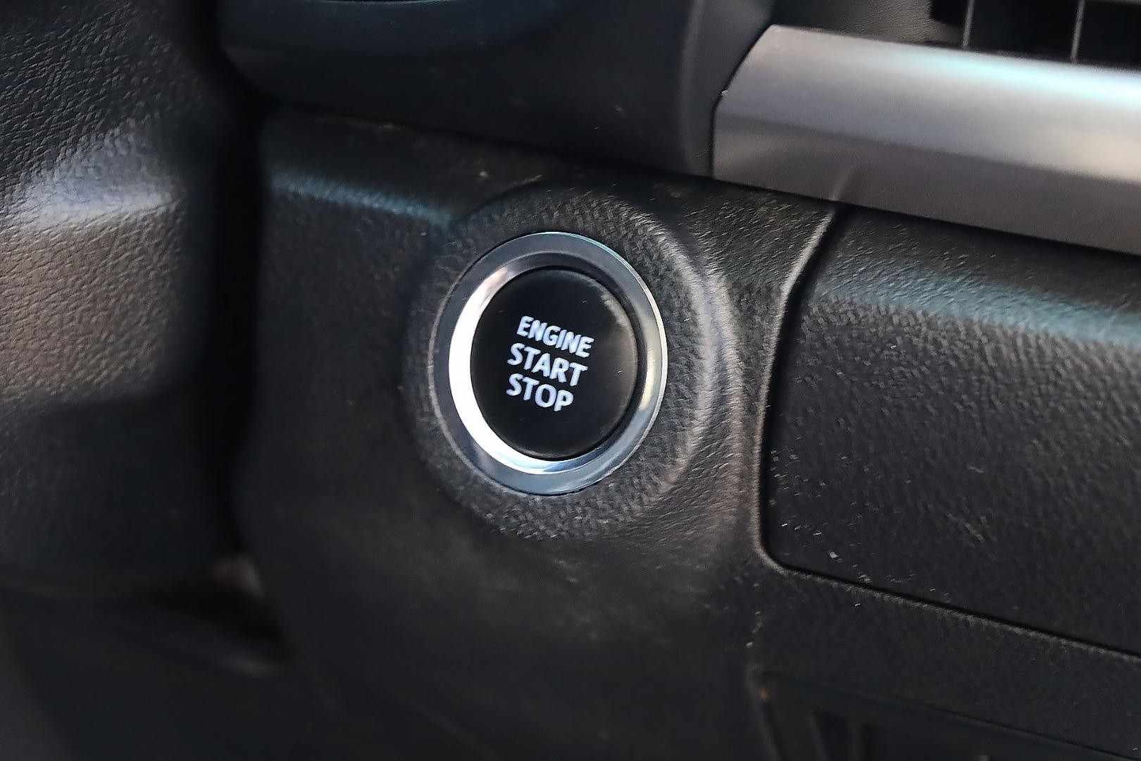 Toyota Hilux image 3